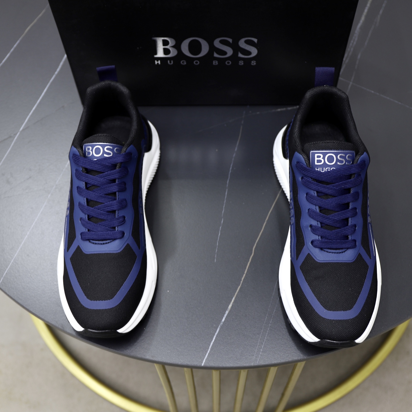 NO:349131,The latest BOSS is available, imported original breathable mesh material, high-end original pattern. High-end 1:1 mold opening customization, original large bottom, lighter and non-slip. Fashion is trendy and versatile. Exudes a fashionable and casual atmosphere, and fashion is right under your feet. Number of 38-44 (45 customized),19860909BOSS 最新上市、进口原版透气网布材料、高级原版图案.高端1:1开模定制,原版大底,更轻便,防滑.时尚主打潮流,百搭爆款.散发时尚休闲气息,时尚就在脚下.码数38-44（45订做）,,Men's shoes