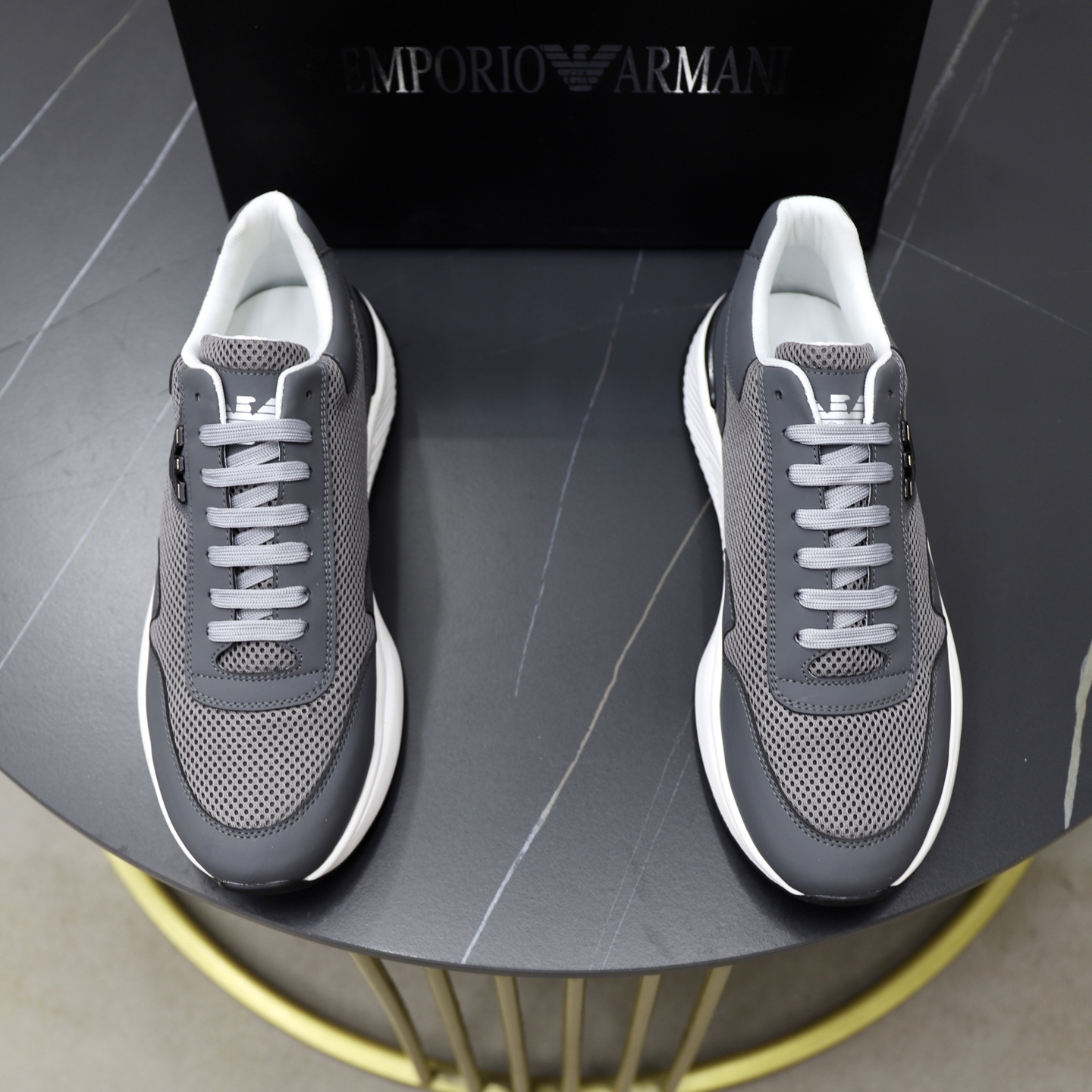 NO:351777,Armani's latest launch, imported original breathable mesh material, high-end original pattern. High-end 1:1 mold customization, original foamed large sole, softer and lighter, and non-slip. Fashion is trendy and versatile. Exudes a fashionable and casual atmosphere, and fashion is right under your feet. Number of 38-44 (45 customized), Armani19860909阿玛尼最新上市、进口原版透气网布材料、高级原版图案.高端1:1开模定制,原版发泡大底,更柔软轻便,防滑.时尚主打潮流,百搭爆款.散发时尚休闲气息,时尚就在脚下.码数38-44（45订做）,,armani,Men's shoes