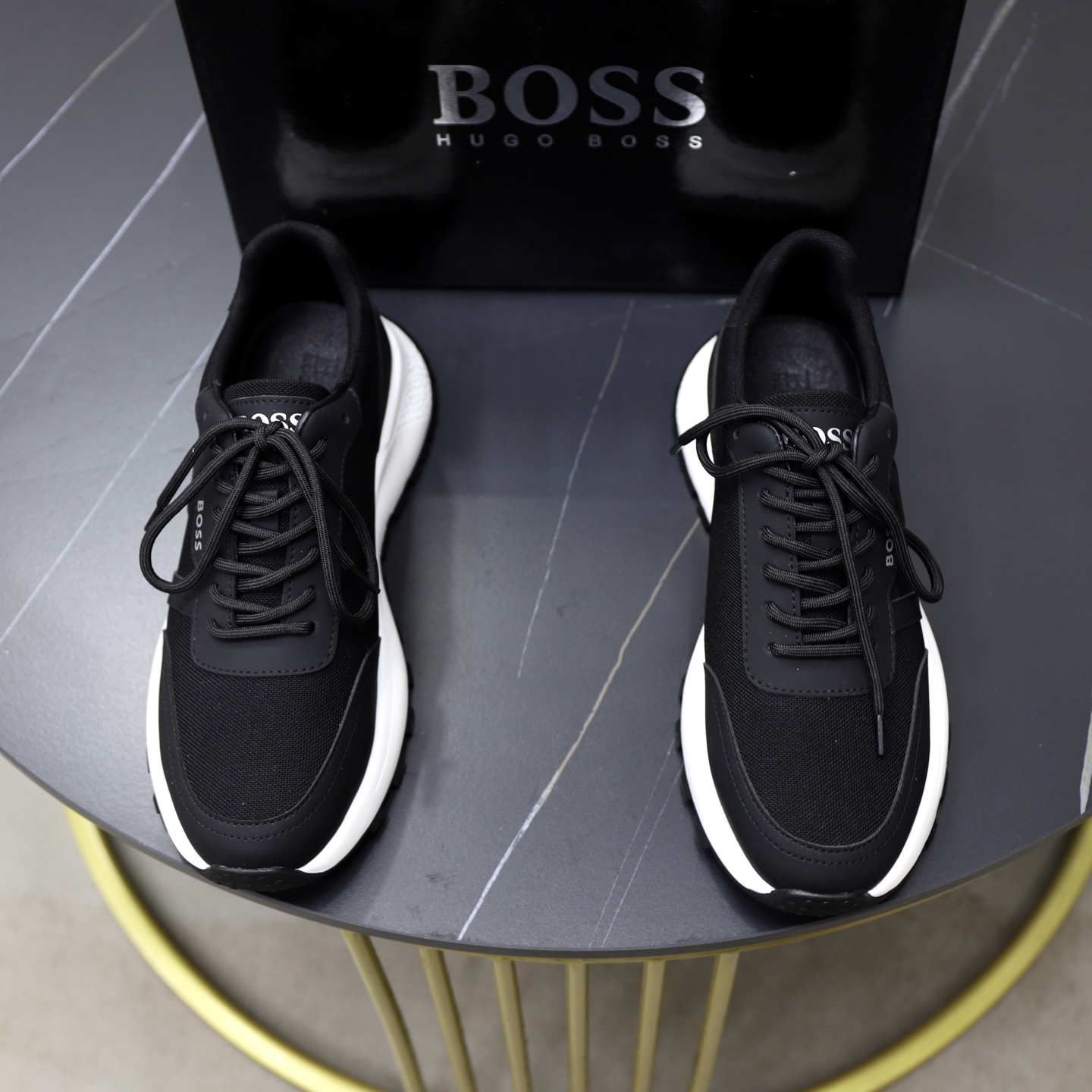 NO:352768,♂♂ Brand BOSS Standard Code 38-44 (45 customized) Grade official website The same model Material original material splicing Comfortable and breathable inner Lightweight wear-resistant sports sole Style category Men's fashion casual shoes Running Sports shoes Honorable luxury brand elements Top luxury Color real picture color, Sneakers19860909♂♂♂ 品牌BOSS 标准码38-44（45订做） 等级官网同款 材料原版材料拼接 舒适透气内里 轻便耐磨运动大底 款式类别男士时尚休闲鞋 跑步 运动鞋 尊贵奢侈品大牌元素 顶级奢华 颜色实物图片色,,sneakers,Men's shoes