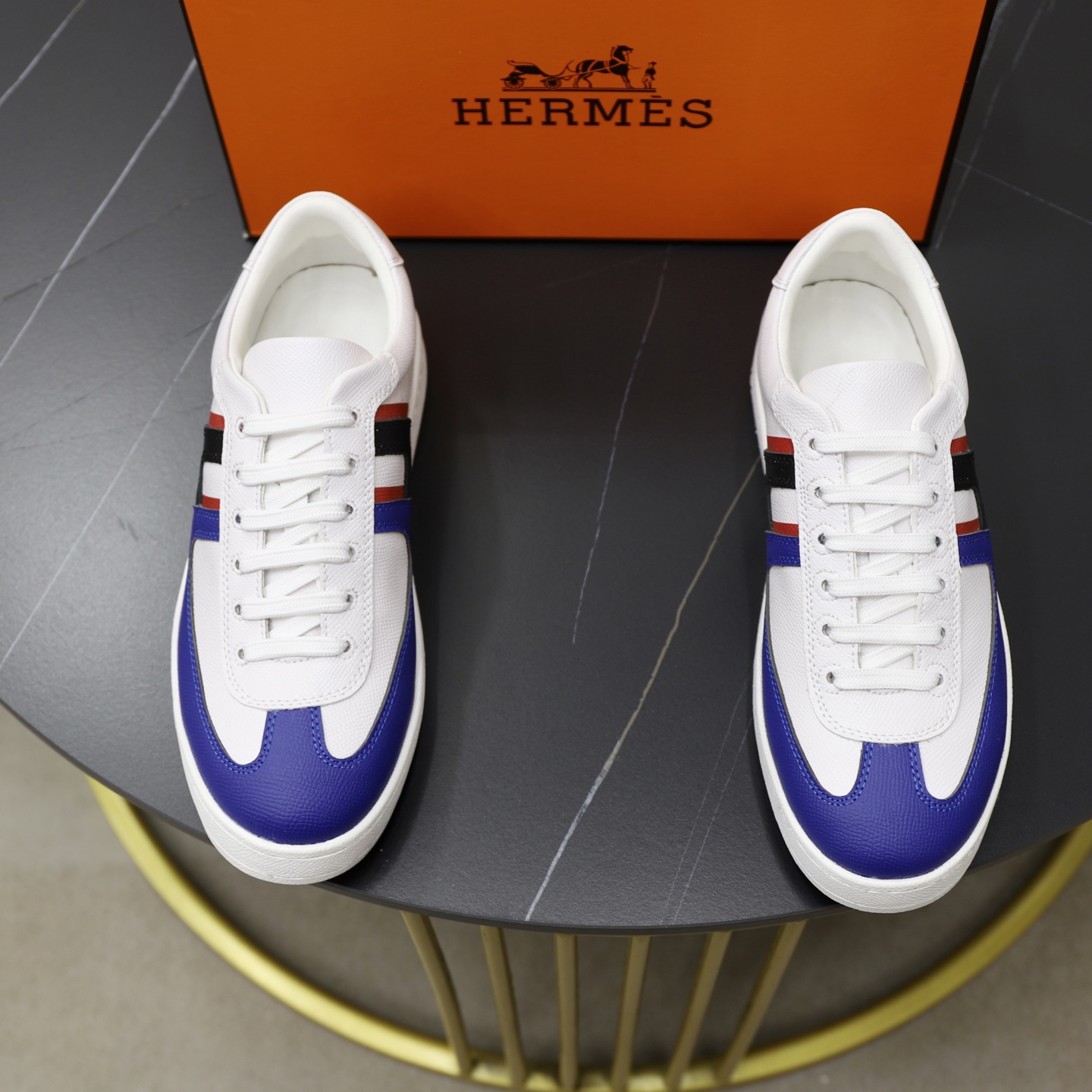 NO:355396,♂♂ Brand Hermes HER MES standard code men's code 38-44 (45 can be customized) Grade official website same model High-quality men's shoes Material original leather splicing Matching breathable inner Original non-slip wear-resistant rubber lightweight sole Style category Men's young fashion European and American trend British style Random matching Feet comfortable Color real picture, Hermes19860909♂♂♂ 品牌爱马仕HER MES 标准码男码38-44（45可以定做） 等级官网同款 高品质男鞋 材料原厂皮料拼接 搭配透气内里 原版防滑耐磨橡胶轻便大底 款式类别男士年轻时尚 欧美潮流 英伦风格 随意搭配 脚感舒适 颜色实物图,,hermes,Men's shoes