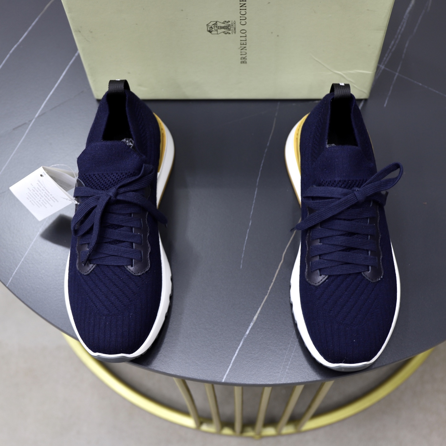 NO:355835,BC new product is available for sale Brunello Cucinelli knitted sneakers｜All cotton cashmere upper interprets classic styles in a modern way｜White white benzene dyed calfskin｜0.5mm round punching design Breathable and not stuffy｜Exclusive mold opening TPU outsole｜Shoe box uses original shoe box with shoe storage bag Size38–44 (45 custom made),,brunello cucinelli,sneakers,cowhide19860909BC新品发售Brunello Cucinelli针织运动鞋｜全棉羊绒鞋面以现代方式诠释经典款式｜内里本白色苯染专用小牛皮｜0.5mm圆形冲孔设计 透气不闷脚｜独家开模TPU大底｜鞋盒采用原版鞋盒配鞋履收纳袋 Size38–44（45订做）,,brunello cucinelli,sneakers,cowhide,Men's shoes