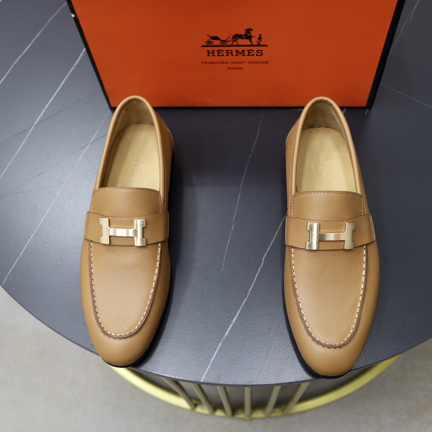 NO:346087,:♂♂ Brand Hermes Size 39-44 (45 can be customized) Grade Classic counter Materials Original cowhide upper Comfort cowhide inner Original rubber wear-resistant lightweight soft sole Style category Official casual leather shoes Color real picture color, hermes, cowhide19860909:♂♂♂ 品牌爱马仕 尺码39-44（45可定制） 等级 专柜经典款 材料 原版牛皮鞋面 舒适牛皮内里 原版橡胶耐磨轻便柔软大底 款式类别正装休闲皮鞋 颜色实物图片色,,hermes,cowhide,Men's shoes