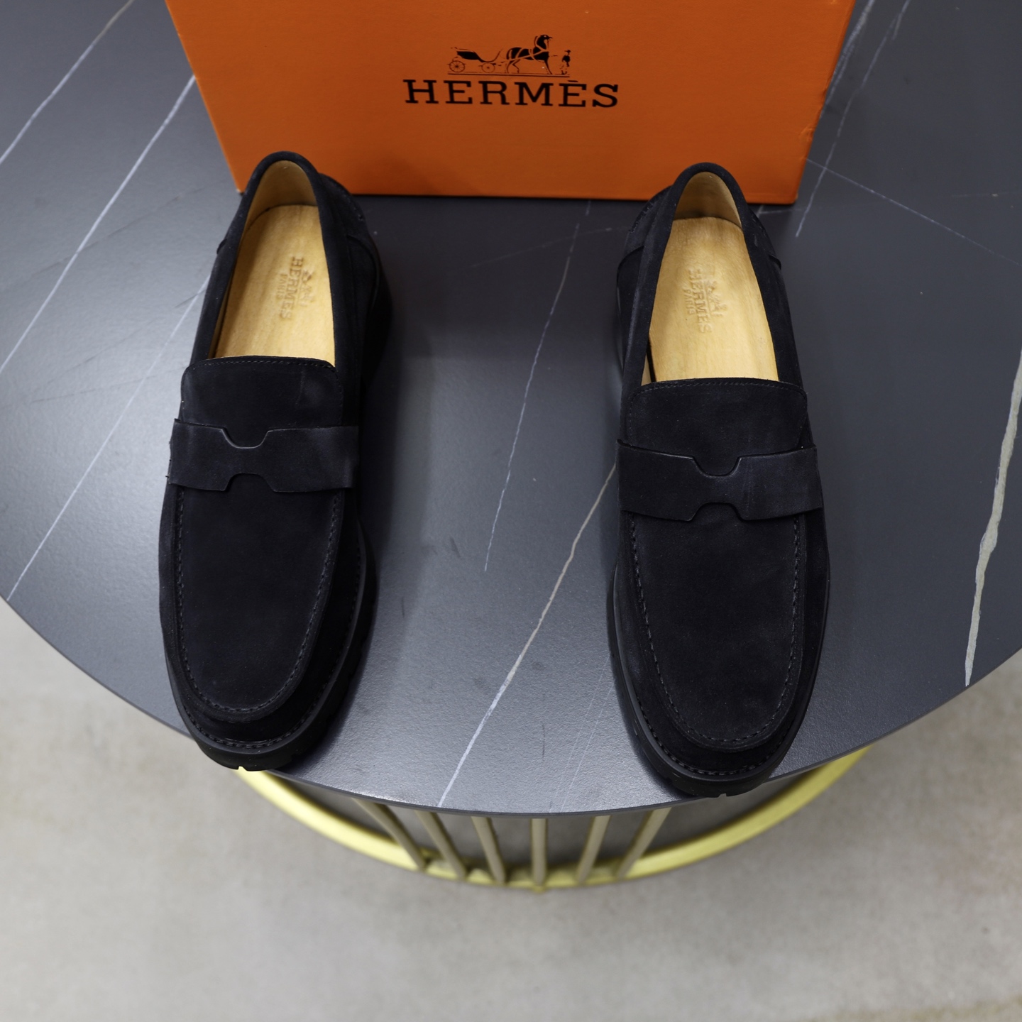 NO:346625,♂♂ Brand Hermes Standard code men's code 38-44 (45 can be customized) Grade official website The same original single quality Material original ox reverse suede Comfortable leather lining Original outsole Style category Men's fashionable casual leather shoes Prestige big brand luxury elements Top luxury Color real picture color, Hermes19860909♂♂♂ 品牌爱马仕 标准码男码38-44（45可以定做） 等级官网同款 原单品质 材料原版牛反绒面 舒适真皮内里 原版大底 款式类别男士时尚休闲皮鞋 尊贵的大牌奢侈品元素顶级奢华 颜色实物图片颜色,,hermes,Men's shoes