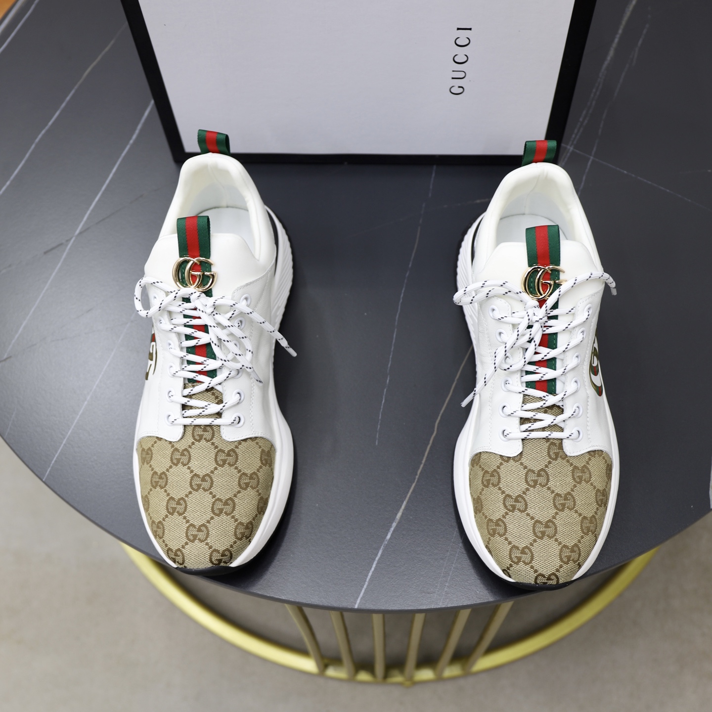 NO:352317,♂♂ Brand Guqi GUCCI Standard Code 38-44 (45 customized) Grade official website same model Material original material splicing Comfortable and breathable inner Lightweight wear-resistant sports sole Style category Men's fashion casual shoes Running Sports shoes Honorable luxury brand elements Top luxury Color real picture color, Gucci,sneakers19860909♂♂♂ 品牌古奇GUCCI 标准码38-44（45订做） 等级官网同款 材料原版材料拼接 舒适透气内里 轻便耐磨运动大底 款式类别男士时尚休闲鞋 跑步 运动鞋 尊贵奢侈品大牌元素 顶级奢华 颜色实物图片色,,gucci,sneakers,Men's shoes