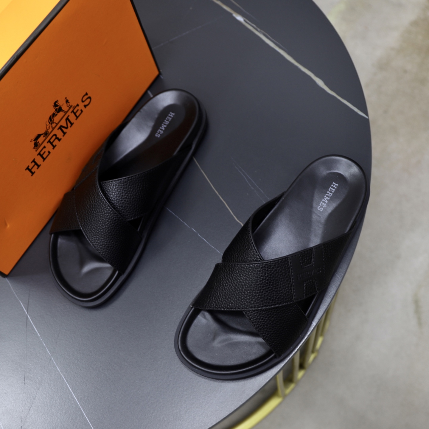 Hermes Leather Cross Sandals, Fashionable and Comfortable, for Couples 3 i1753891774987 2036 0 1