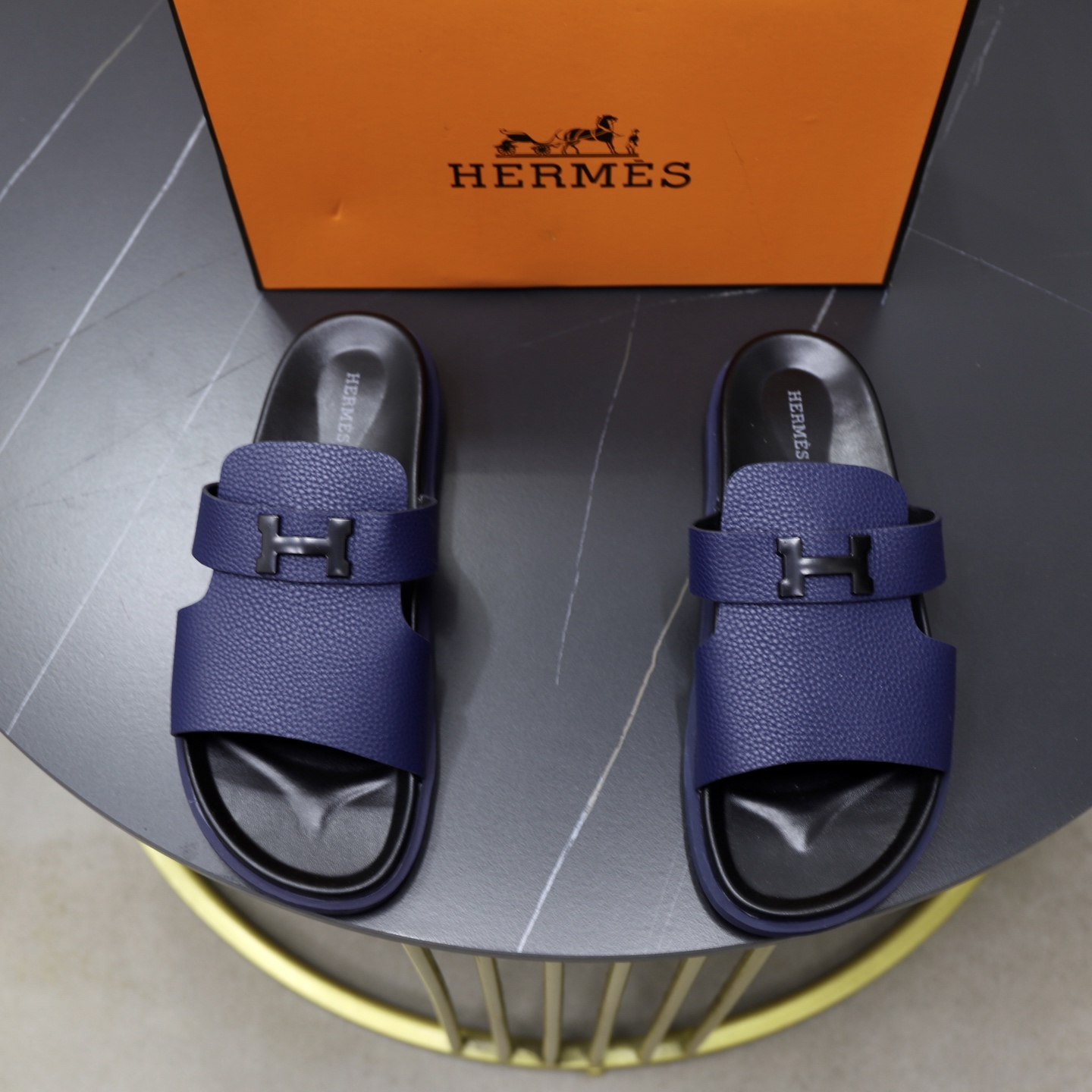 Hermès Dames- en Herenslippers Blauw Leer met Anti-Slip TPU Zool