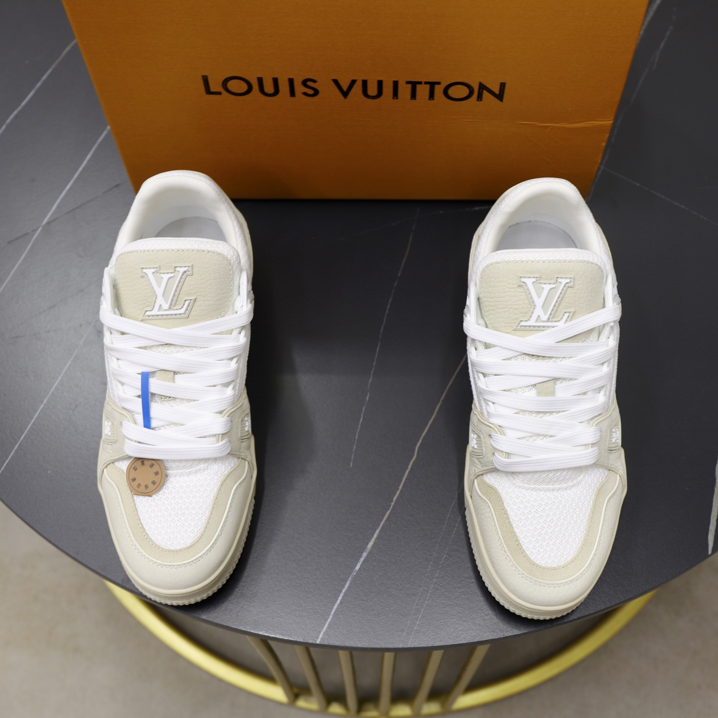 NO:344732,Top version [LOUIS VUITTON) Couple Crafts Model, Counter Series (Original) New LV Louis Vuitton - Top version LV classic high-top trendy shoes!  Use imported original craft calfskin, original breathable inner lining. Original wear-resistant, lightweight and high-end TPU bottom!  High-quality quality!  A variety of colors available, size 35-45 for men, louis vuitton, louis vuitton, louis vuitton, cowhide19860909顶级版本【LOUIS VUITTON）情侣工艺款 专柜系列（原单）新款LV路易威登 ——顶级版本 LV经典高帮潮鞋！选用进口原版工艺小牛皮 原版透气内里.原版耐磨轻便高端TPU大底！高品质精品！多款颜色可选,码数女男35-45,,louis vuitton,louis vuitton,louis vuitton,cowhide,Men's shoes