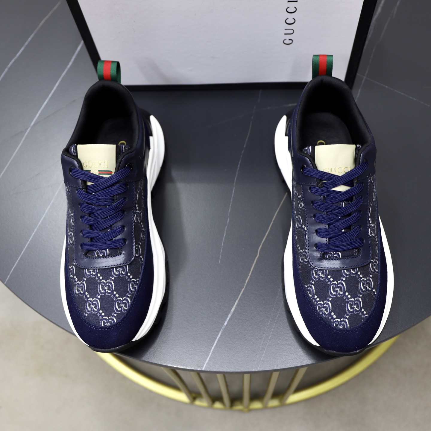 NO:345370,♂♂ Brand Guqi GUCCI Standard Code 38-44 (45 customized) Grade official website same model Material original leather splicing Comfortable and breathable inner Original wear-resistant outsole Style category Men's fashion casual shoes Running Sports shoes Honorable luxury brand elements Top luxury Color real picture color, Gucci,sneakers19860909♂♂♂ 品牌古奇GUCCI 标准码38-44（45订做） 等级官网同款 材料原版皮料拼接 舒适透气内里 原厂耐磨大底 款式类别男士时尚休闲鞋 跑步 运动鞋 尊贵奢侈品大牌元素 顶级奢华 颜色实物图片色,,gucci,sneakers,Men's shoes