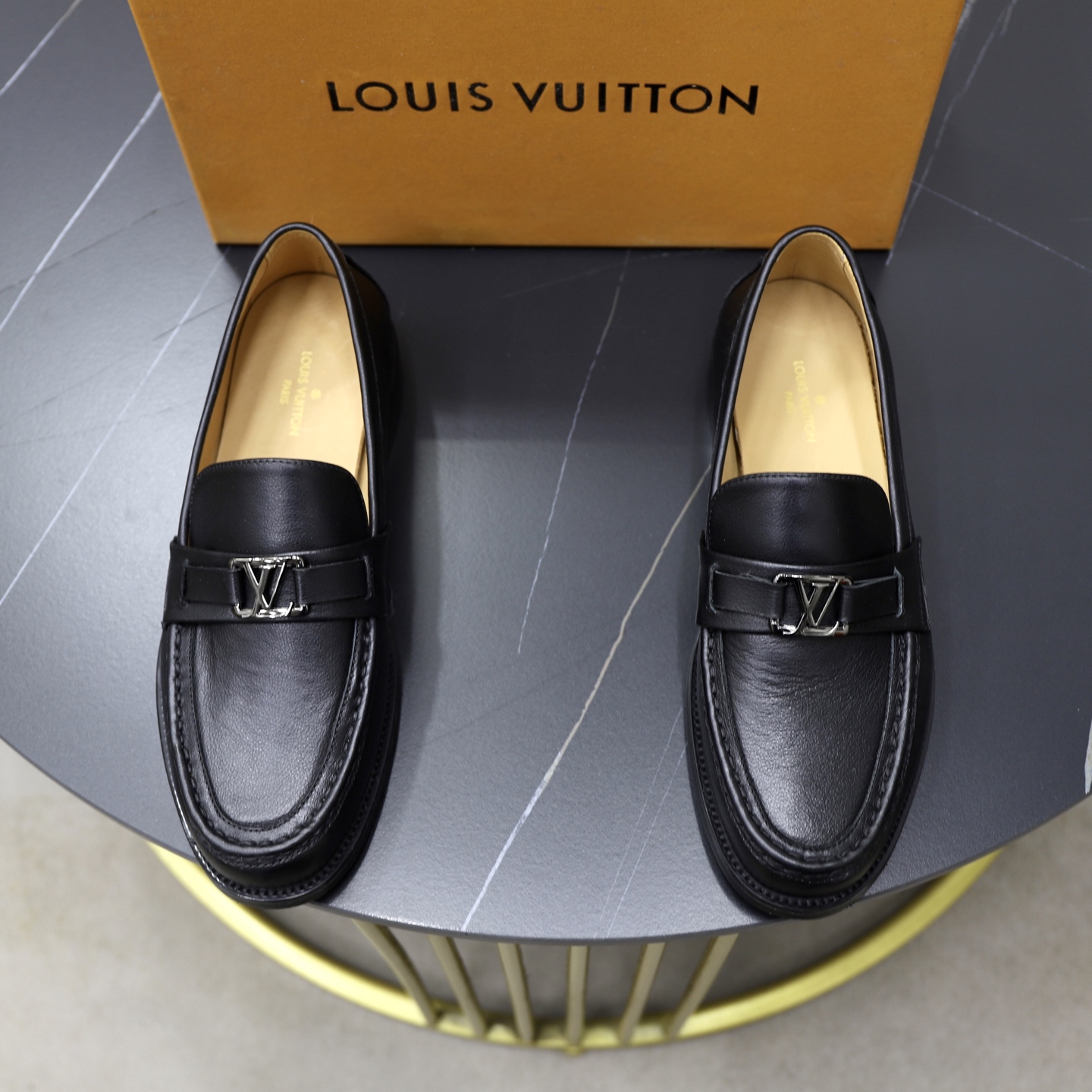 NO:347654,:♂♂ Brand LV Louis Vuitton Size 38-44 (45 customized) Grade Classic counter Materials Original cowhide upper Comfort cowhide inner Original lightweight outsole Style category Formal clothing Business casual Driving leather shoes Color real picture color,,louis vuitton,louis vuitton,cowhide19860909:♂♂♂ 品牌LV路易威登 尺码38-44（45定制） 等级 专柜经典款 材料 原版牛皮鞋面 舒适牛皮内里 原版轻便大底 款式类别正装商务休闲 驾车皮鞋 颜色实物图片色,,louis vuitton,louis vuitton,cowhide,Men's shoes
