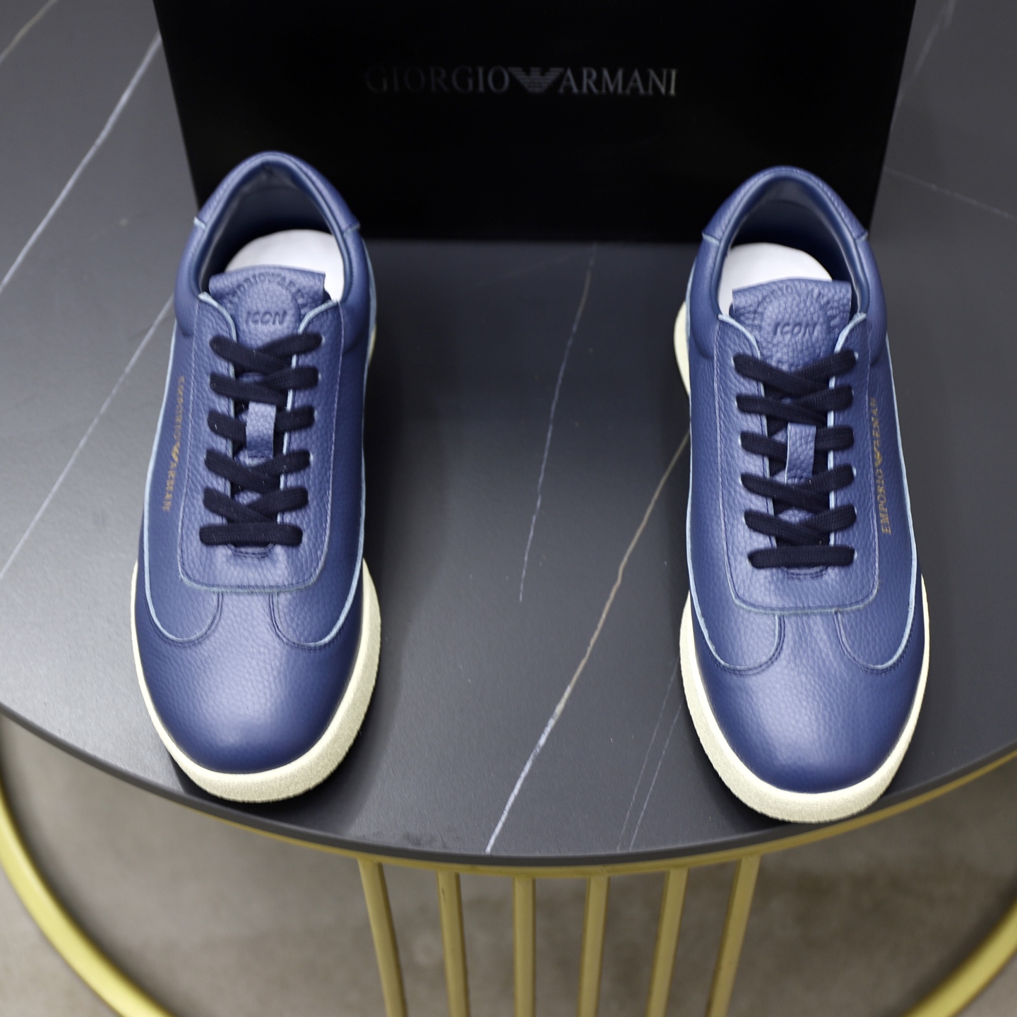 NO:352767,♂♂ Brand Armani ARM NI Standard Code 38-45 Grade Official Website The same style material original cowhide (cow reverse velvet) fabric Comfortable sheepskin inner lightweight wear-resistant outsole Style category Men's fashion casual shoes Running Sports shoes Honorable luxury brand elements Top luxury Color real picture color, Armani, sneakers, cowhide, sheepskin19860909♂♂♂ 品牌阿玛尼ARM NI 标准码38-45 等级官网同款 材料原版牛皮（牛反绒）面料 舒适羊皮内里 轻便耐磨大底 款式类别男士时尚休闲鞋 跑步 运动鞋 尊贵奢侈品大牌元素 顶级奢华 颜色实物图片色,,armani,sneakers,cowhide,sheepskin,Men's shoes