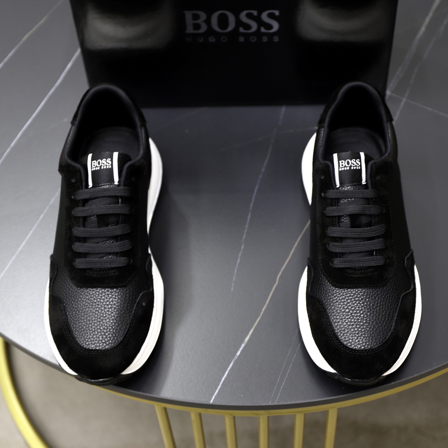 NO:354477,♂♂ Brand BOSS Standard Code 38-44 (45 customized) Grade official website The same model Material original cowhide surface Comfortable and breathable inner Lightweight soft wear-resistant outsole Style category Men's fashion casual shoes Running Sports shoes Honorable luxury brand elements Top luxury Color real picture color, Sneakers, cowhide19860909♂♂♂ 品牌BOSS 标准码38-44（45订做） 等级官网同款 材料原版牛皮面 舒适透气内里 轻便柔软耐磨大底 款式类别男士时尚休闲鞋 跑步 运动鞋 尊贵奢侈品大牌元素 顶级奢华 颜色实物图片色,,sneakers,cowhide,Men's shoes