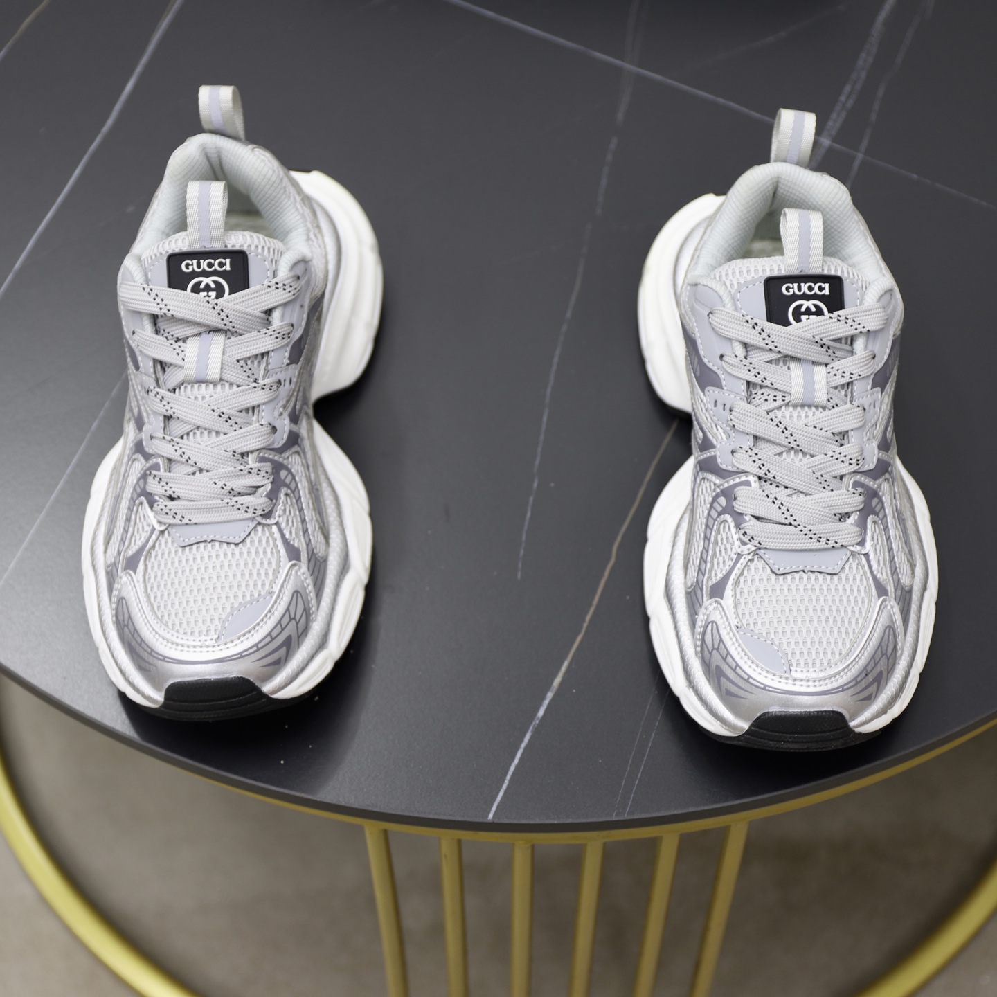 NO:344358,Gucci GUCCI's latest launch, imported original breathable mesh material, high-end original pattern. High-end 1:1 mold opening customization, original large bottom, lighter and non-slip. Fashion is trendy and versatile. Exudes a fashionable and casual atmosphere, and fashion is right under your feet. Number of 38-44, gucci19860909古奇GUCCI最新上市、进口原版透气网布材料、高级原版图案.高端1:1开模定制,原版大底,更轻便,防滑.时尚主打潮流,百搭爆款.散发时尚休闲气息,时尚就在脚下.码数38-44,,gucci,Men's shoes