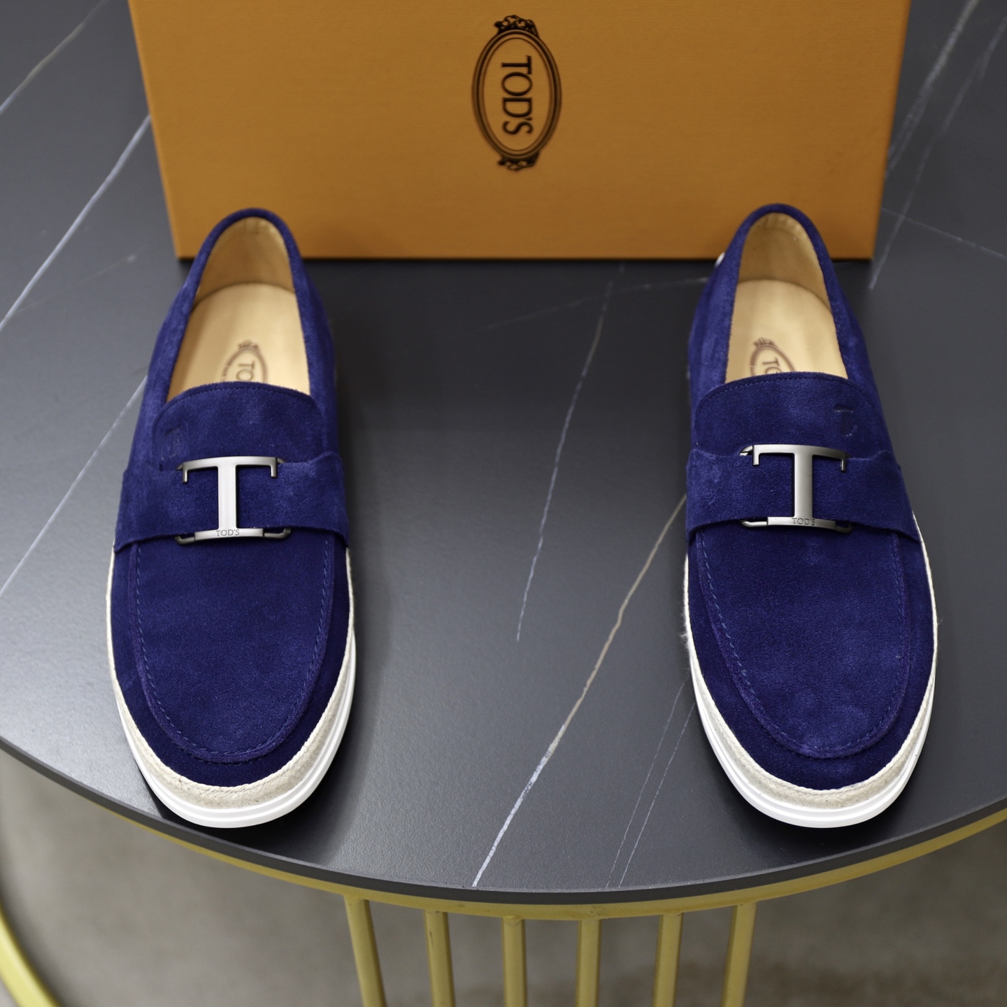 NO:541838,[Strong][Strong][Strong] Original single quality tods Todds casual leather shoes footwear, footwear, new style of counter synchronization, exquisite hand-stitching, workmanship details comparable to counter, imported cowhide upper, cowhide inner, original outsole 38-44 (45 customized),, Tod's, cowhide19860909[强][强][强]原单品质 tods托德斯休闲皮鞋 套脚鞋 专柜新款同步 精致手工缝线 做工细节堪比专柜 鞋面进口牛皮 牛皮内里 原版大底 38-44（45定做）,,Tod's,cowhide,Men's shoes