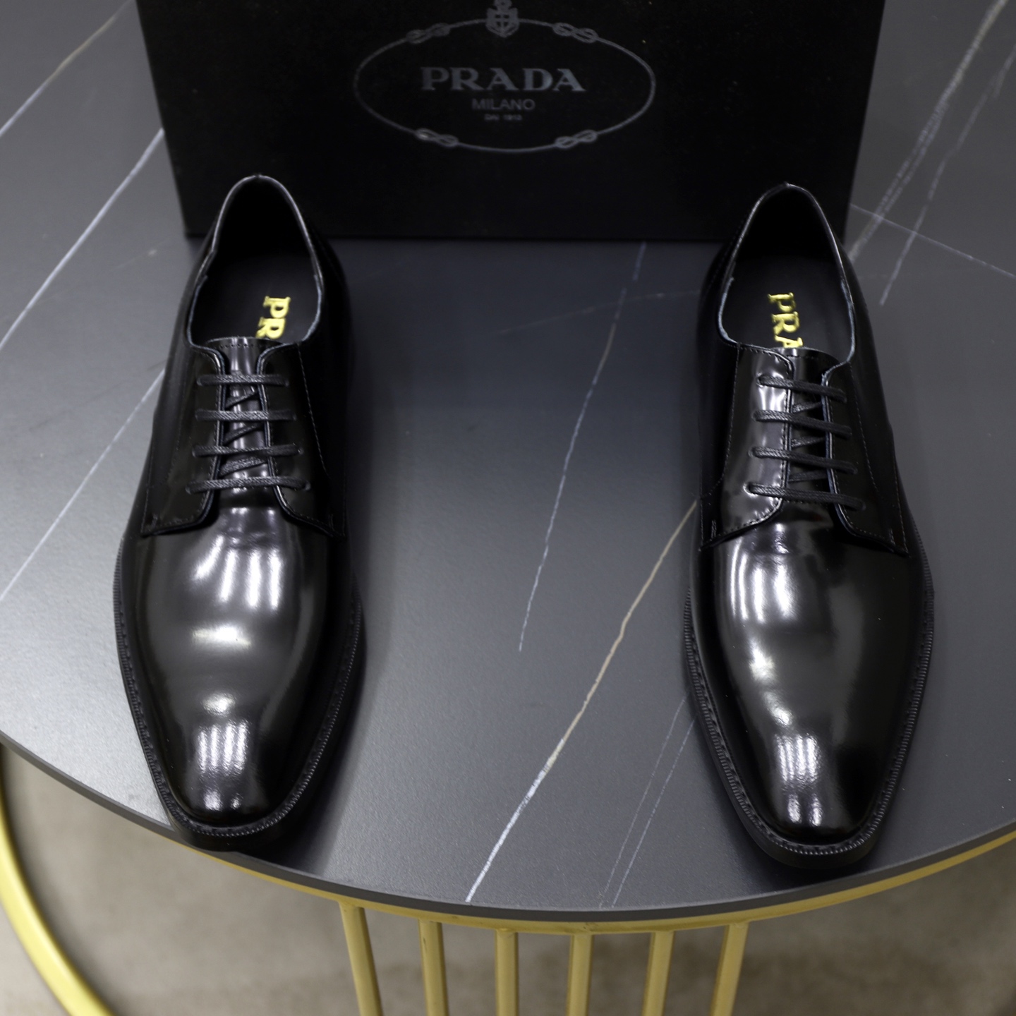 NO:349903,:♂♂♂Niuli Brand Prada PRADA Size 38-44 (45 can be customized) Grade Classic counter Materials Original soft cowhide upper Comfort cowhide inner Original lightweight outsole Style category Business casual footwear Driving leather shoes Color real picture color, Prada, Prada, cowhide19860909:♂♂♂牛里 品牌普拉达PRADA 尺码38-44（45可定制） 等级 专柜经典款 材料 原版软牛皮鞋面 舒适牛皮内里 原版轻便大底 款式类别商务休闲套脚 驾车皮鞋 颜色实物图片色,,prada,prada,cowhide,Men's shoes