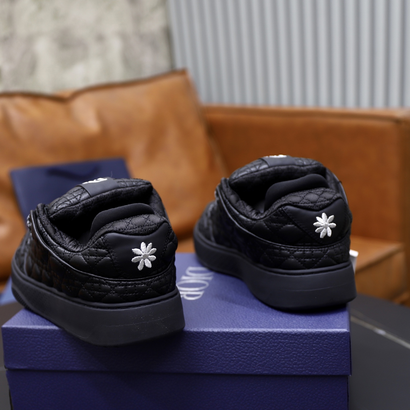 Dior Dad Sneakers: Stylish Retro Design, Embroidered Leather, All-Season Wear 6 i1758384778538 846 0 4