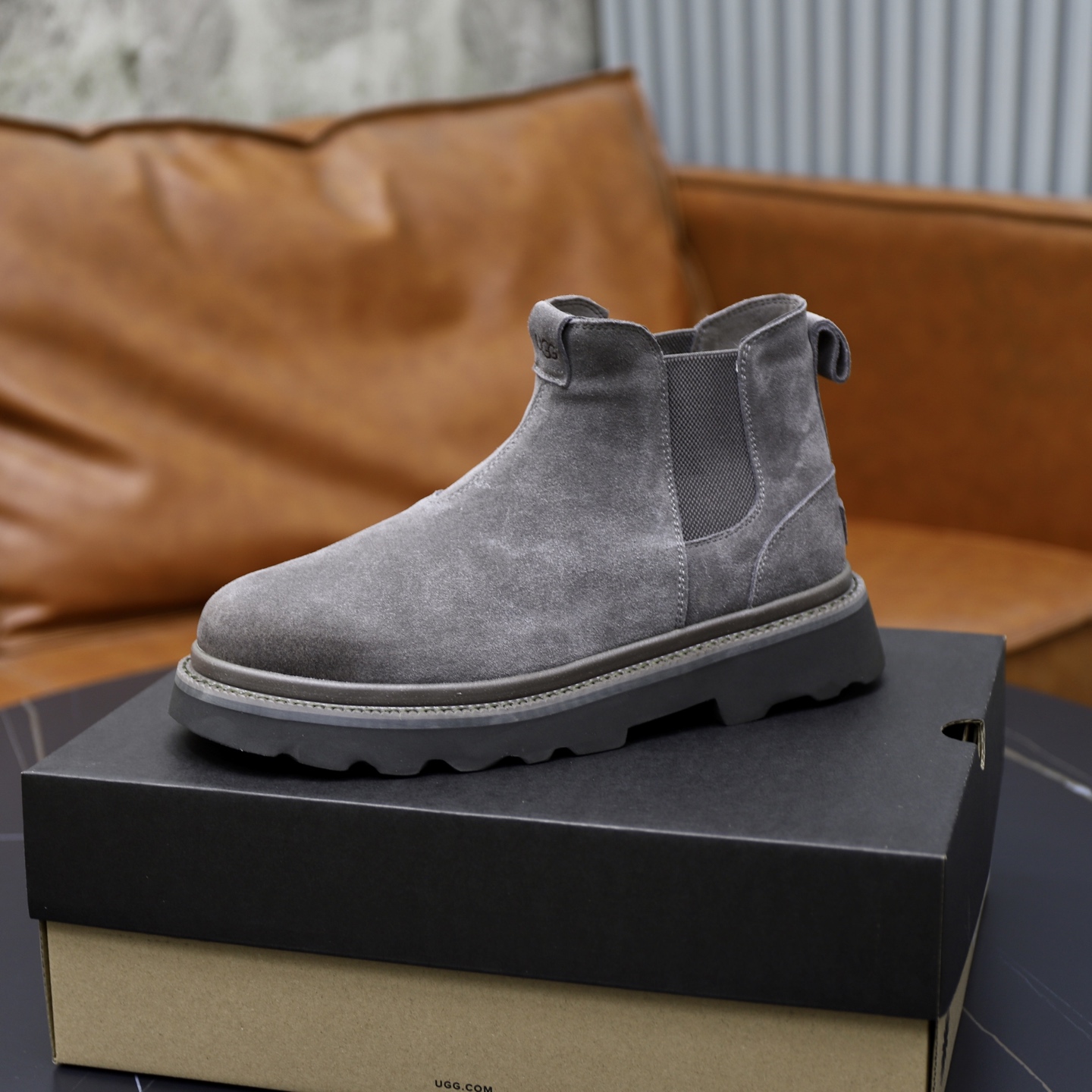 Ugg Men's Waterproof Leather Chelsea Boots with Wool Lining - Stylish & Warm 5 i1758471858895 5130 0 3