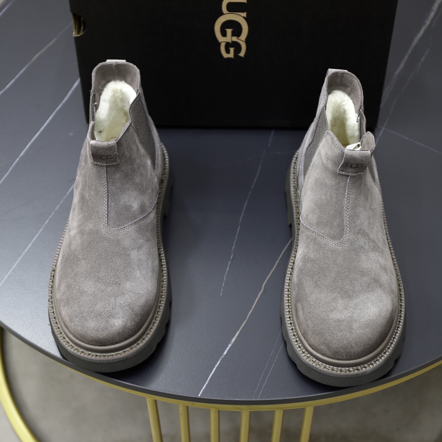 Ugg Men's Waterproof Leather Chelsea Boots with Wool Lining - Stylish & Warm