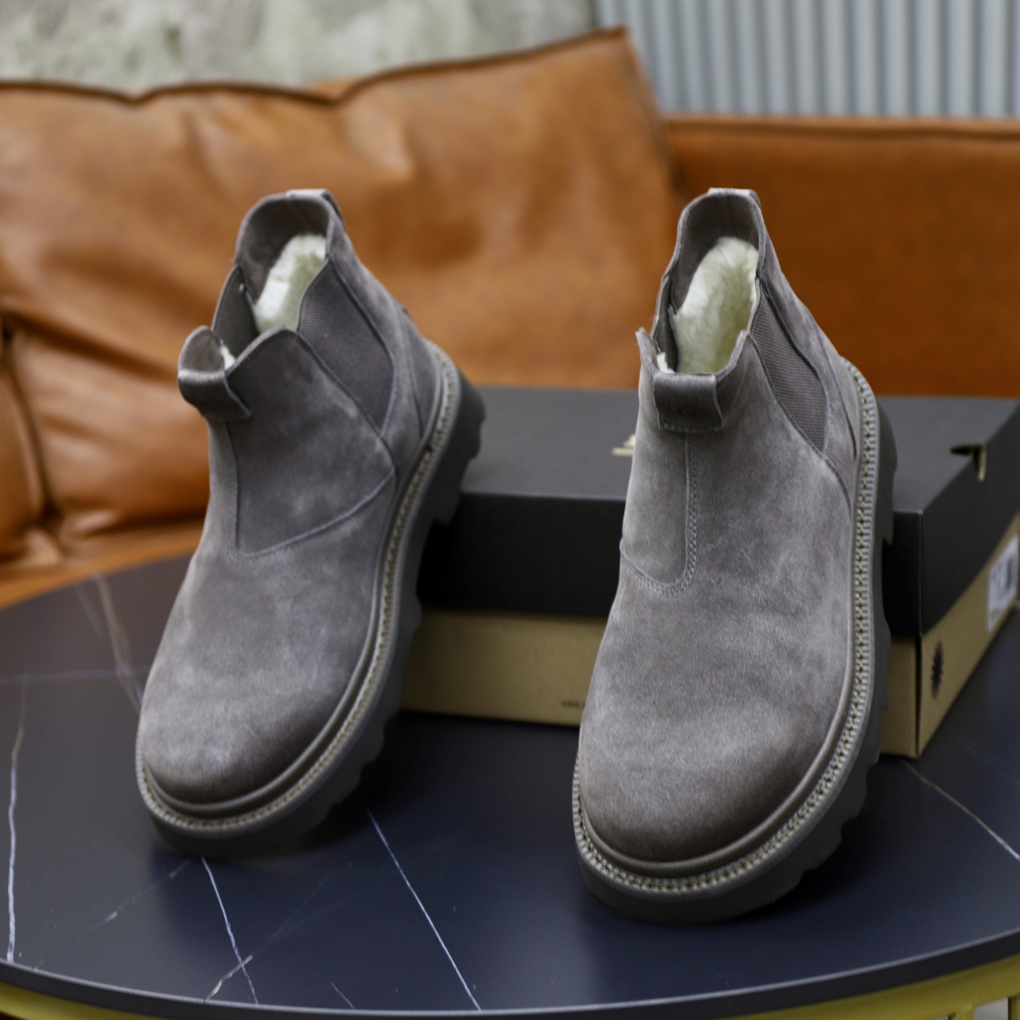 Ugg Men's Waterproof Leather Chelsea Boots with Wool Lining - Stylish & Warm 7 i1758471858950 8068 0 5