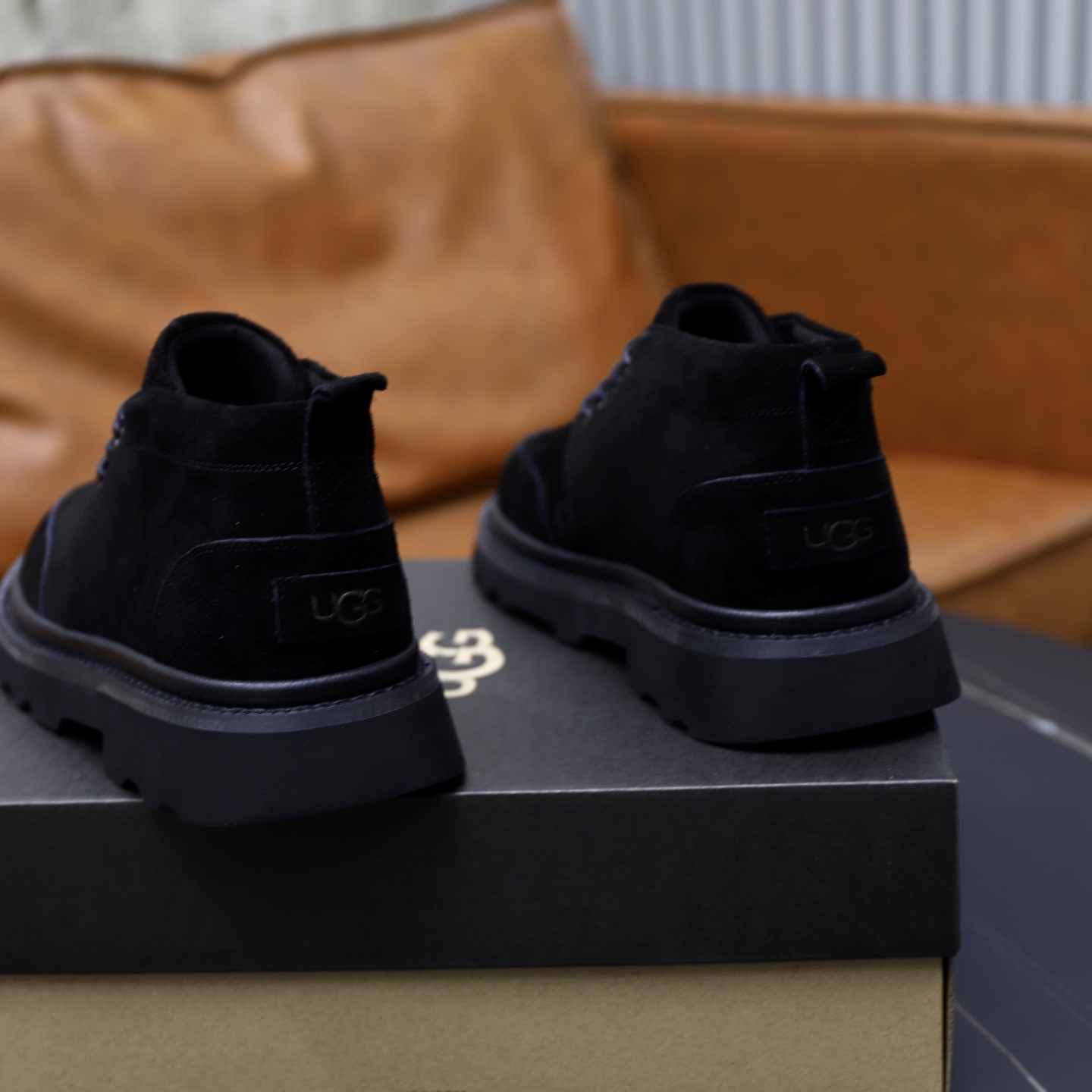 UGG Men's Casual Leather Ankle Boots - Warm, Comfortable, and Stylish 6 i1758472025756 311 0 4