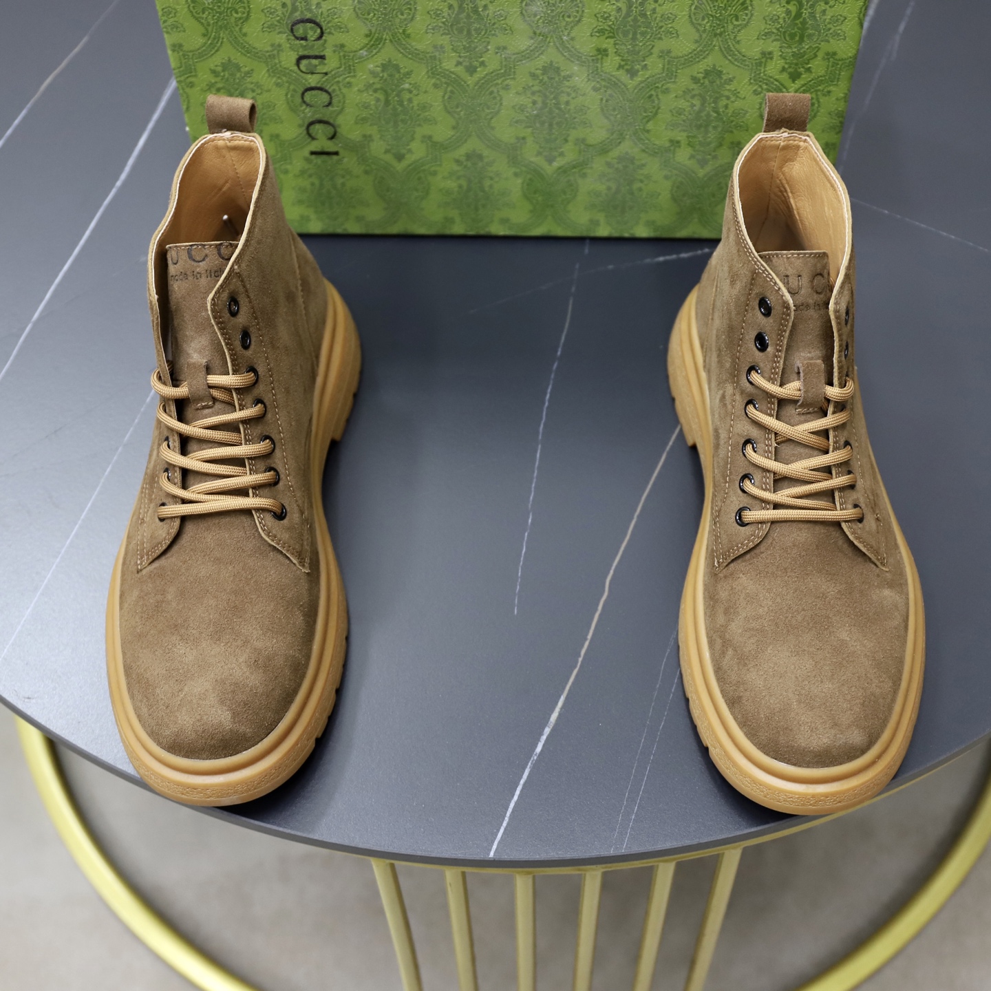 NO:579472,Velvet lining, pigskin lining♂♂♂ Brand GUCCI Standard code 38–44 (45 can be customized) The same grade as the official website Material original cowhide fabric Comfortable pigskin + plush lining (optional) Lightweight wear-resistant outsole Style category Men's fashionable casual shoes and boots Running sneakers Distinguished luxury brand elements Top luxury Colors in real pictures, gucci, boots, sneakers, cowhide19860909绒毛内里 猪皮内里♂♂♂ 品牌古奇GUCCI 标准码38–44（45可订做） 等级官网同款 材料原版牛皮面料 舒适猪皮+绒毛内里（可选）轻便耐磨大底 款式类别男士时尚休闲鞋靴 跑步 运动鞋 尊贵奢侈品大牌元素 顶级奢华 颜色实物图片色,,gucci,boots,sneakers,cowhide,Men's shoes