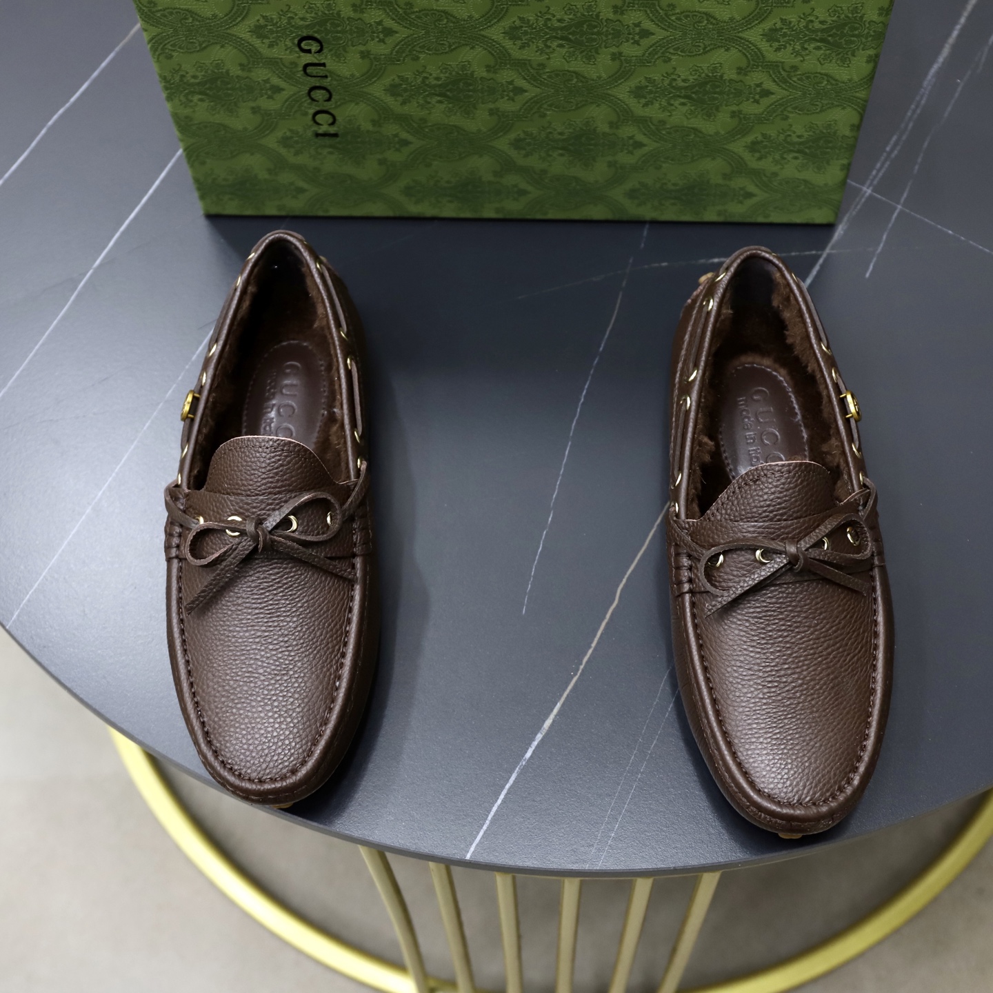 NO:605041,[GUCCI] Gucci high-end men's driving and pedaling series 38-44 (customized at 45) wool lining, full-surface original cowhide!  Thick and soft!  Made of warm wool and calfskin!  Rubber sheet anti-slip beanie sole!  Three-dimensional package technology!  Fashionable and classic!  Handicrafts!  Original high quality!  Feel free to compare!  ,,gucci,cowhide19860909【GUCCI】古奇 高端男士驾车、一脚蹬系列 38-44（45订做）羊毛内里 全料面原版牛皮！厚实柔软！保暖羊毛里 小牛皮制作！橡胶片式防滑豆豆底！立体套包工艺！时尚经典！手工艺品！原单高品！随意对比！,,gucci,cowhide,Men's shoes