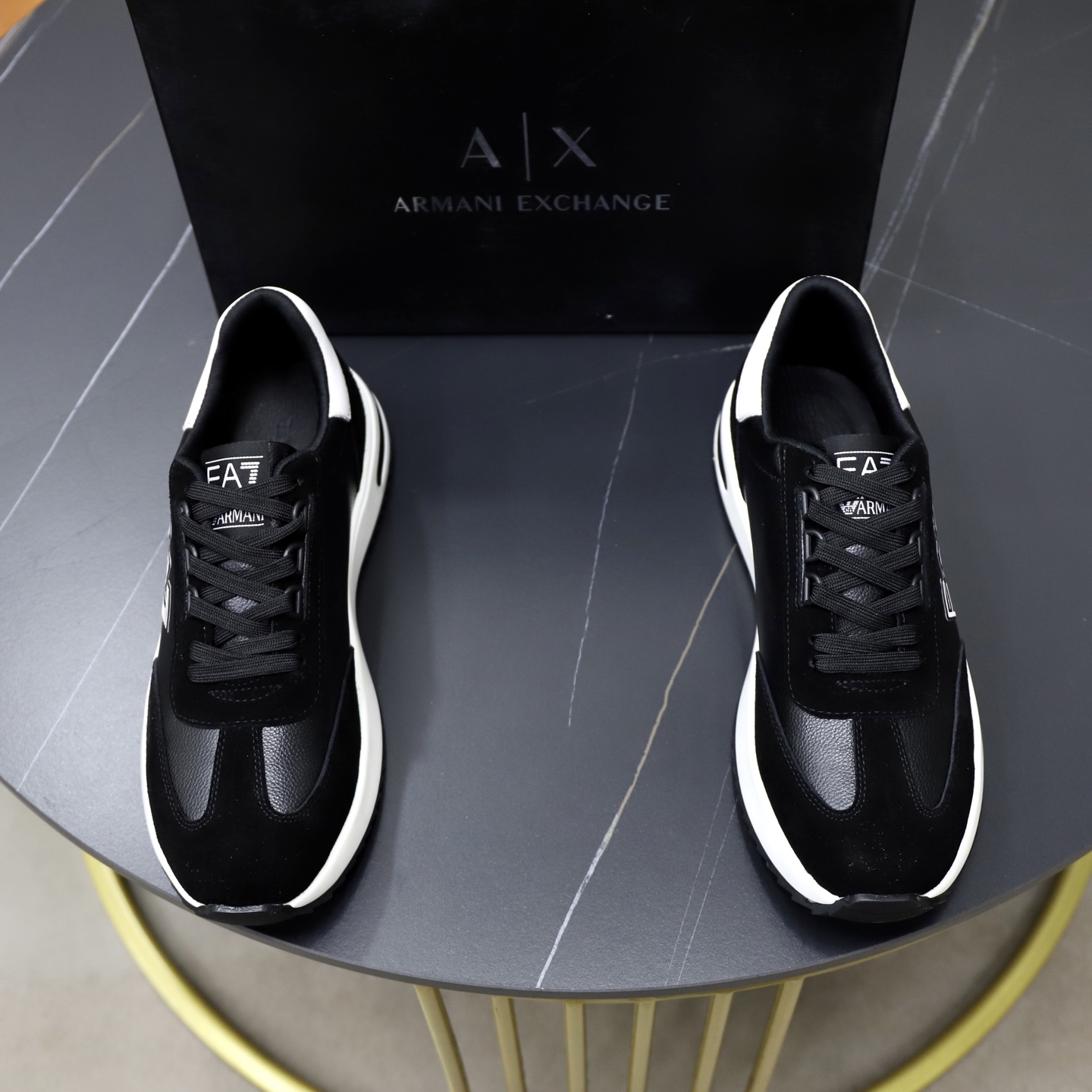 NO:639487,♂♂♂ Brand Armani ARM NI Standard code 38-44 (45 customized) The same grade as the official website Material original cowhide splicing surface Comfortable and breathable lining Lightweight wear-resistant outsole Style category Men's fashionable casual shoes Running sneakers Distinguished luxury brand elements Top luxury Colors Actual picture color, armani, sneakers, cowhide19860909♂♂♂ 品牌阿玛尼ARM NI 标准码38-44（45定制） 等级官网同款 材料原版牛皮拼接面 舒适透气内里 轻便耐磨大底 款式类别男士时尚休闲鞋 跑步 运动鞋 尊贵奢侈品大牌元素 顶级奢华 颜色实物图片色,,armani,sneakers,cowhide,Men's shoes