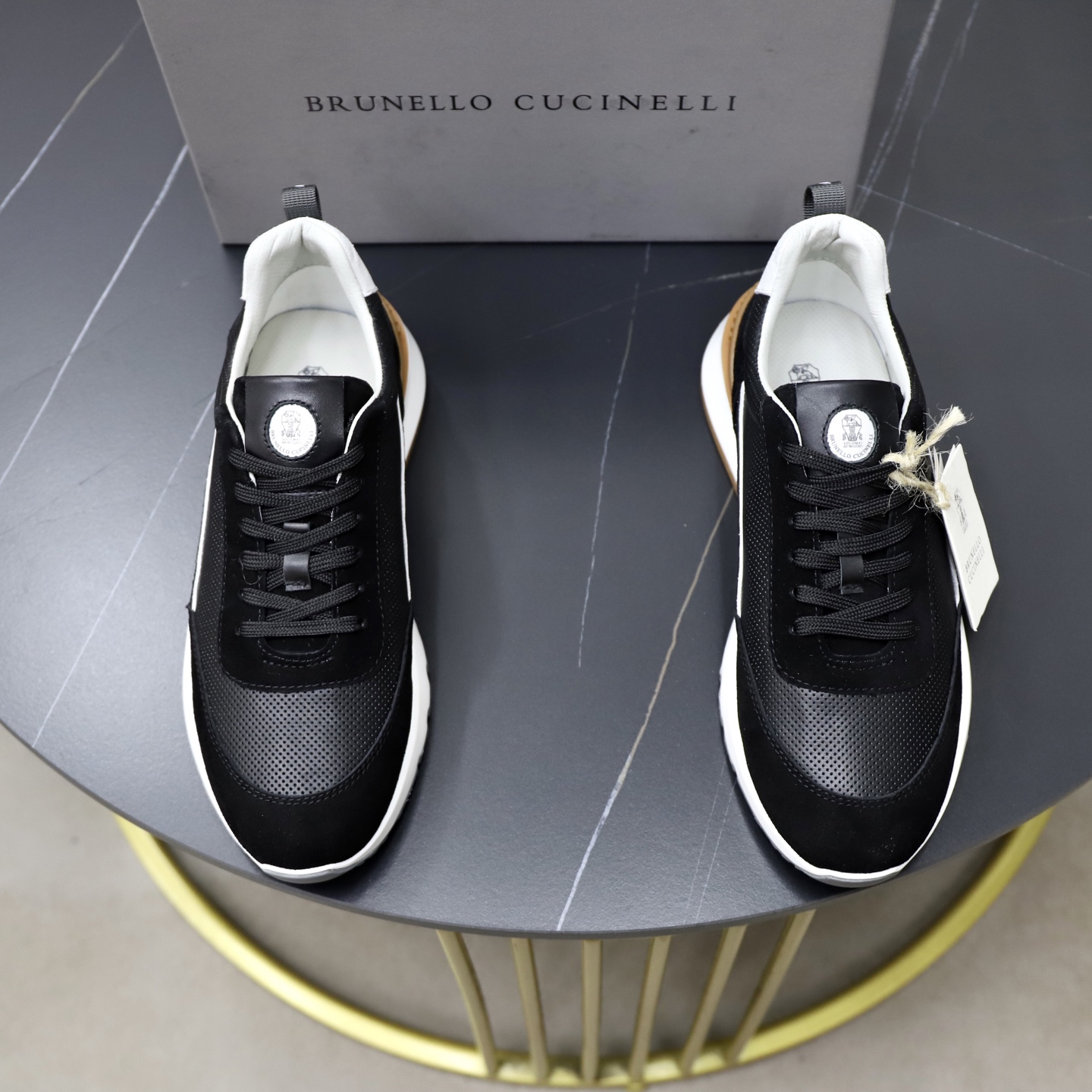 NO:663925,BC new product launch Brunello Cucinelli sports skate shoes | Cow suede upper is a modern interpretation of classic styles | The inner lining is white benzene dyed exclusively.19860909BC新品发售Brunello Cucinelli运动 滑板鞋｜牛反绒鞋面以现代方式诠释经典款式｜内里本白色苯染专用.｜透气不闷脚｜独家开模大底｜牛皮内里 Size39-44（38、45订做）,,brunello cucinelli,cowhide,Men's shoes