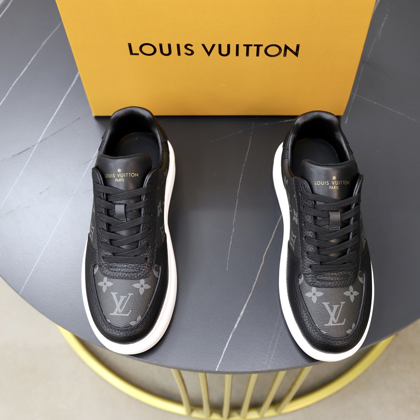 NO:664647,Top original order Brand [LOUIS VUITTON] LV. Louis Vuitton Material Original factory cowhide material 11 original board foam outsole Comfortable cowhide lining Lightweight and wear-resistant Style type casual sports sneakers Level counter quality Top original order Color actual picture color Code number 38–44 (45 customized),, louis vuitton, louis vuitton, louis vuitton, cowhide19860909顶级原单 品牌【LOUIS VUITTON】LV.路易威登 材质 原工厂牛皮材料 11原板发泡大底 舒适牛皮内里 轻便 耐磨 款式类型休闲运动 板鞋 等级专柜品质 顶级原单 颜色实物图片色 码数38–44（45定制）,,louis vuitton,louis vuitton,louis vuitton,cowhide,Men's shoes