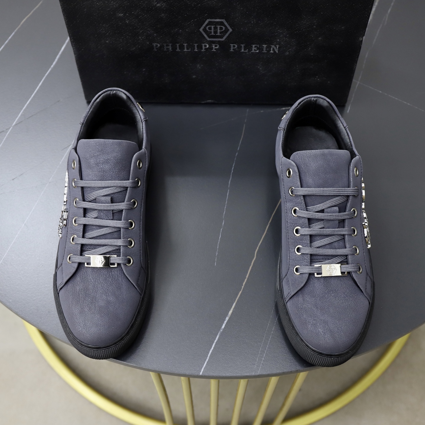 NO:690088,PHILIPP PLEIN-Philip Plein Size 38-44 (customized for 45) Plein men's shoes, if you want good quality products, check it out. The counter has what I like, from the leather to the details, it is a high-quality product!  Please feel the quality of German handmade products with your heart!  Luxury and nobility are a must. They are all made of imported original materials and special hardware decoration, just to create a more comfortable wearing experience. Sheepskin lining, original rubber outsole is a must-have for handsome men, you deserve it!  ,,PHILIPP PLEIN,sheepskin19860909PHILIPP PLEIN-菲利普普来因Size38-44（45定制）普来因男鞋要好货的看过来,专柜啥样我啥样,从皮料到细节,堪称精品！请用心感受德国纯手工制造的品质！奢华尊贵那是必须的,全部采用进口原版材质 专用五金装饰,只为打造更为舒适的穿着体验,羊皮内里,原版橡胶大底型男必备,你值得拥有！,,PHILIPP PLEIN,sheepskin,Men's shoes