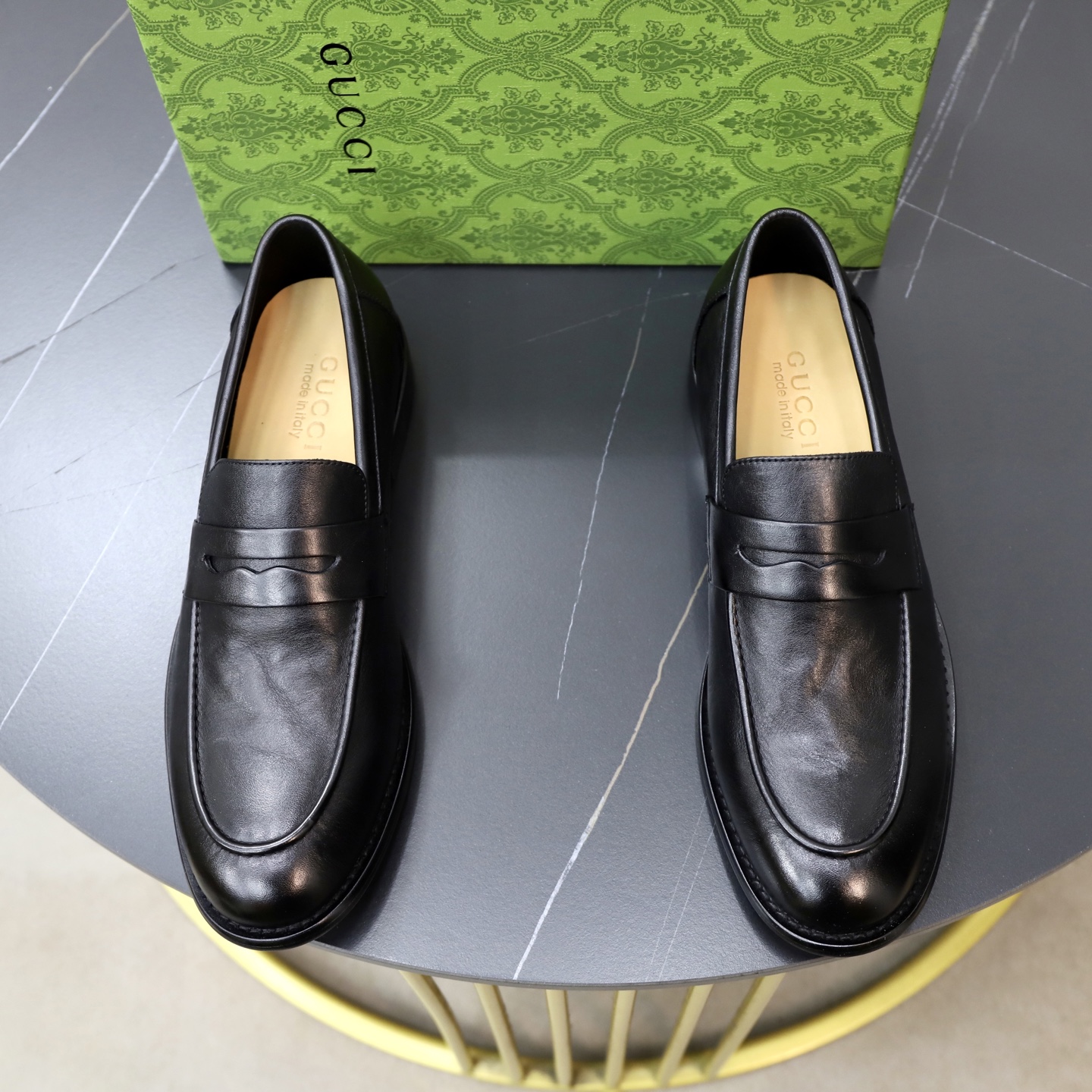 NO:690299,:♂♂♂ Brand GUCCI Size 38-44 (45 can be customized) Level Counter classic Material Washed soft cowhide upper Comfortable cowhide lining Lightweight outsole Style category Business casual footwear Driving leather shoes Color Actual picture color,,gucci,cowhide19860909:♂♂♂ 品牌古奇GUCCI 尺码38-44（45可定制） 等级 专柜经典款 材料 水洗柔软牛皮鞋面 舒适牛皮内里 轻便大底 款式类别商务休闲套脚 驾车皮鞋 颜色实物图片色,,gucci,cowhide,Men's shoes