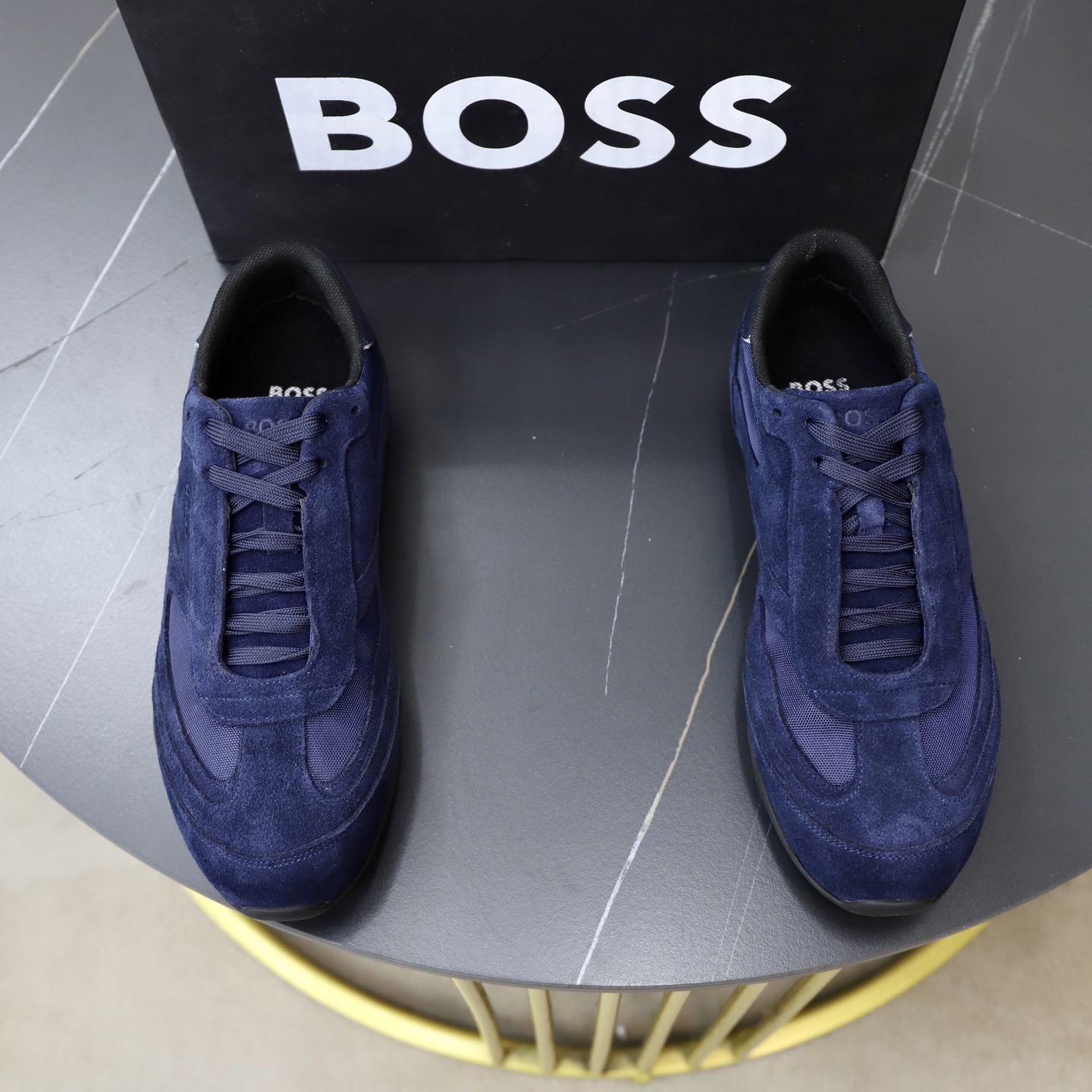 NO:778515,[BOSS] -Branded cloth stitching leather upper -Comfortable and breathable lining -Original light, soft and wear-resistant outsole -Super high quality control and fine workmanship (high-end, luxury and class) -Size 39-44 (45 can be customized),19860909【BOSS】 -鞋面品牌布匹拼接皮料 -内里舒适透气 -大底原版轻便柔软耐磨大底 -超高品控·做工精细凸显(高端·贵气·档次) -Size 39-44（45可订做）,,Men's shoes