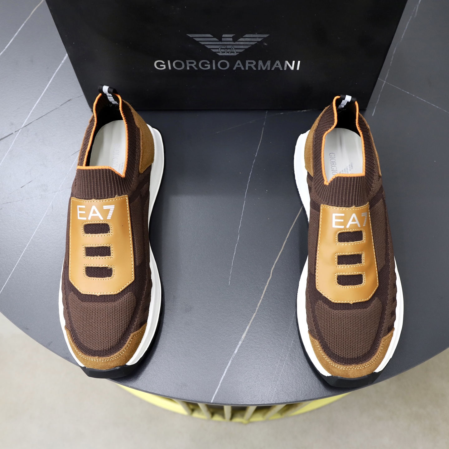 NO:779255,♂♂♂ Brand Armani ARM NI Standard code 38-44 (customized at 45) The same grade as the official website Material original knitted fabric Comfortable lining Lightweight wear-resistant outsole Style category Men's fashionable casual shoes Running sneakers Distinguished luxury brand elements Top luxury Color actual picture color, armani, sneakers19860909♂♂♂ 品牌阿玛尼ARM NI 标准码38-44（45订做） 等级官网同款 材料原版针织面料 舒适内里 轻便耐磨大底 款式类别男士时尚休闲鞋 跑步 运动鞋 尊贵奢侈品大牌元素 顶级奢华 颜色实物图片色,,armani,sneakers,Men's shoes