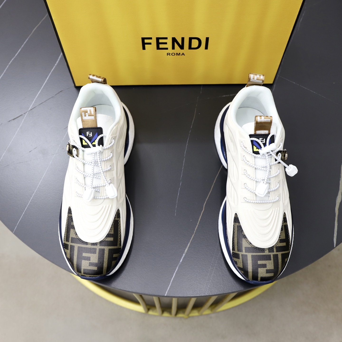 NO:779401,♂♂♂ Brand Fendi FEND Standard code 38-44 (customized at 45) The same grade as the official website Materials Original leather splicing Comfortable and breathable lining Original wear-resistant outsole Style Category Men's fashionable casual shoes Running sneakers Distinguished luxury brand elements Top luxury Colors Actual picture color,,fendi,fendi,sneakers19860909♂♂♂ 品牌芬迪FEND 标准码38-44（45订做） 等级官网同款 材料原厂皮料拼接 舒适透气内里 原厂耐磨大底 款式类别男士时尚休闲鞋 跑步 运动鞋 尊贵奢侈品大牌元素 顶级奢华 颜色实物图片色,,fendi,fendi,sneakers,Men's shoes