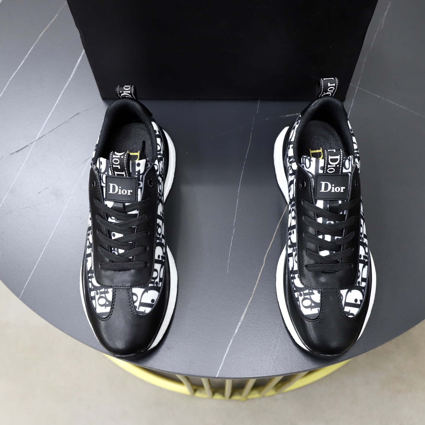 NO:779416,♂♂♂ Brand Dior DIOR Standard code 38-44 (45 customized) The same grade as the official website. Materials: original leather splicing. Comfortable and breathable lining. Original wear-resistant outsole. Style categories: men's fashionable casual shoes, running sneakers, noble luxury brand elements, top luxury, color, actual picture color, dior, dior, sneakers19860909♂♂♂ 品牌迪奥DIOR 标准码38-44（45订做） 等级官网同款 材料原厂皮料拼接 舒适透气内里 原厂耐磨大底 款式类别男士时尚休闲鞋 跑步 运动鞋 尊贵奢侈品大牌元素 顶级奢华 颜色实物图片色,,dior,dior,sneakers,Men's shoes