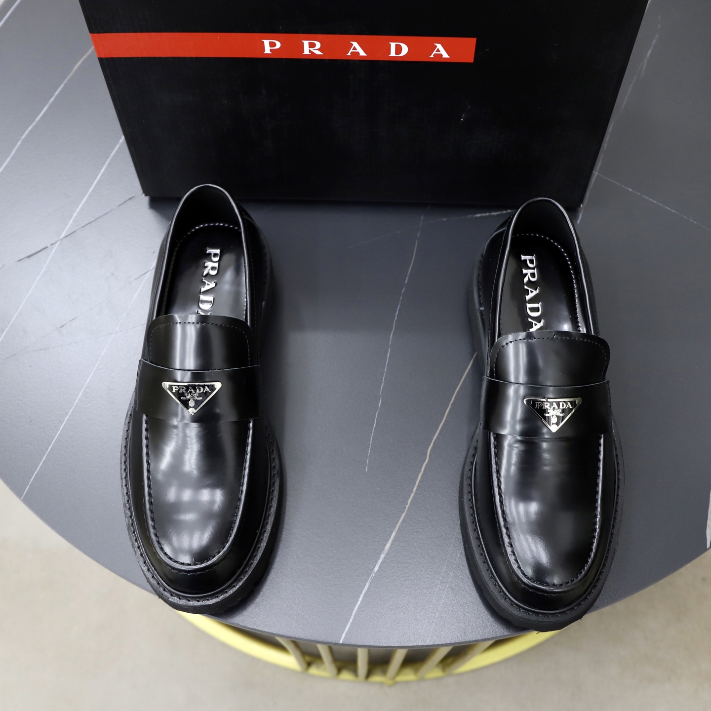 NO:781130,♂♂♂Cowhide lining Brand Prada PRADA Standard code 38-44 (45 customized) The same grade as the official website Material original high-grade cowhide surface Cowhide lining Non-slip soft wear-resistant outsole Style category Men's fashionable casual boots Distinguished luxury brand elements Top luxury Color actual picture color, prada, prada, boots, cowhide19860909♂♂♂牛皮里 品牌普拉达PRADA 标准码38-44（45订做） 等级官网同款 材料原版高档牛皮面 牛皮内里 防滑柔软耐磨大底 款式类别男士时尚休闲靴 尊贵奢侈品大牌元素 顶级奢华 颜色实物图片色,,prada,prada,boots,cowhide,Men's shoes