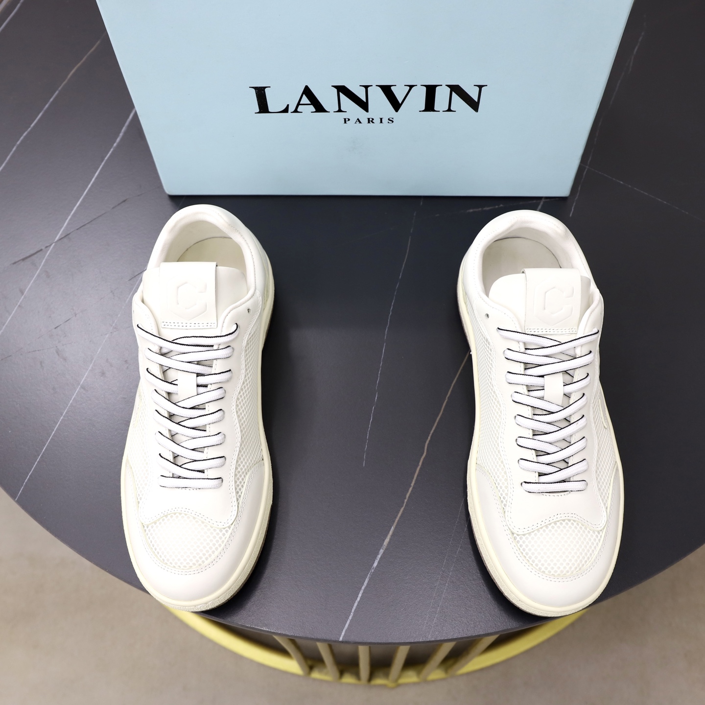 NO:782429,[LANVIN] The latest lace-up fashion casual sneakers, high-quality CLAY series, the latest trend of the season, many bloggers have planted grass and purchased the original mold for customization. The upper and outsole are sewn with mark threads without edge sealing. A variety of material splicing and combination design. Very versatile, fashionable and casual wear, comfortable on the feet. Recommended for personal use.  Upper cowhide + cow suede + breathable mesh inner lining cowhide exclusive original molded clear logo rubber outsole for men 38-44 (customized for 45),,cowhide19860909【LANVIN浪凡】最新系带时尚休闲板鞋 高品质CLAY系列 当季最新潮品 众多博主纷纷种草 入购原版开模定制 鞋面和大底马克线串线缝制不封边工艺 多种材质拼接组合设计 非常百搭时尚休闲穿搭 上脚舒适 自留推荐 鞋面牛皮+牛反绒+透气网内里垫脚牛皮独家原版开模清晰logo橡胶大底男38-44（45订做）,,cowhide,Men's shoes