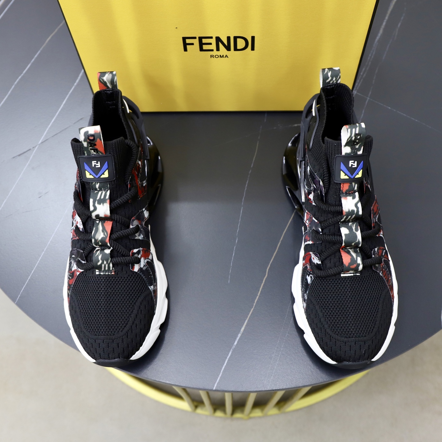 NO:783056,♂♂♂ Brand Fendi Standard code 38-44 (45 customized) The same grade as the official website Materials Original knitted fabric splicing Comfortable and breathable lining Original wear-resistant outsole Style Category Men's fashionable casual shoes Running sneakers Distinguished luxury brand elements Top luxury Colors Actual picture color, fendi, sneakers19860909♂♂♂ 品牌芬迪 标准码38-44（45订做） 等级官网同款 材料原厂针织面料拼接 舒适透气内里 原厂耐磨大底 款式类别男士时尚休闲鞋 跑步 运动鞋 尊贵奢侈品大牌元素 顶级奢华 颜色实物图片色,,fendi,sneakers,Men's shoes