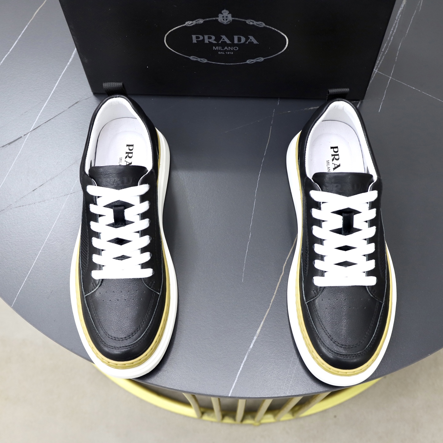 NO:831417,♂♂♂ Brand PRADA Standard code 38–44 (45 can be customized) The same grade as the official website Material original cowhide fabric Comfortable pigskin lining Lightweight wear-resistant outsole Style category Men's fashionable casual shoes Running sneakers Distinguished luxury brand elements Top luxury Colors Actual picture color, prada, prada, sneakers, cowhide19860909♂♂♂ 品牌普拉达PRADA 标准码38–44（45可订做） 等级官网同款 材料原版牛皮面料 舒适猪皮内里 轻便耐磨大底 款式类别男士时尚休闲鞋 跑步 运动鞋 尊贵奢侈品大牌元素 顶级奢华 颜色实物图片色,,prada,prada,sneakers,cowhide,Men's shoes