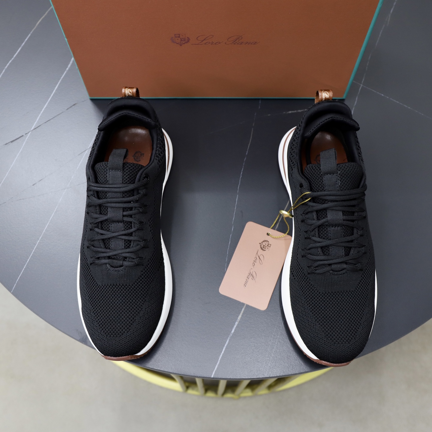 NO:834382,Loropiana LP men's shoes size; 39-44 '38, 45 customization' original cotton fabric is really easy to wear, lazy, loose, casual, perfect comfort, and there are many color choices, and they all look good with clothes. Is it true that Loropiana can bring social value?  “Loropiana is the best thing money can buy”,,loro piana,loro piana19860909Loropiana 诺悠翩雅 LP男鞋 size ；39-44 「38、45定制」原厂棉布面料 真的特别好穿,慵懒、松弛、随性,舒适度满分, 并且颜色的选择很多,搭配衣服也都很好看 都说 Loropiana能带来社交价值是真的吗？ “Loropiana 是能用钱买到的最好的东西”,,loro piana,loro piana,Men's shoes