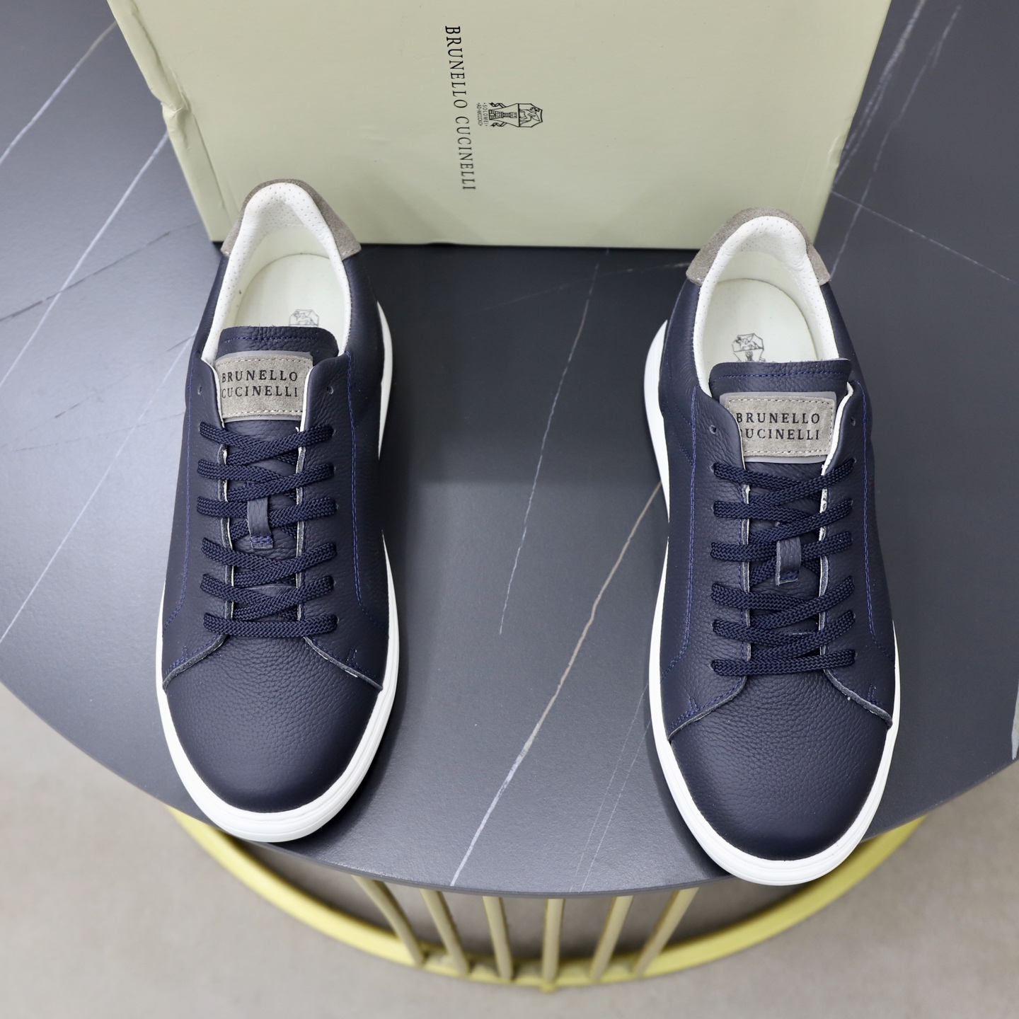 NO:853356,New Brunello Cucinelli sports skate shoes on sale in Niuli BC | Cowhide uppers interpret classic styles in a modern way | The inner lining is white benzene dyed exclusively.19860909牛里BC新品发售Brunello Cucinelli运动 滑板鞋｜牛皮鞋面以现代方式诠释经典款式｜内里本白色苯染专用.｜透气不闷脚｜独家开模大底｜牛皮内里 Size38-44（45订做）,,brunello cucinelli,cowhide,Men's shoes