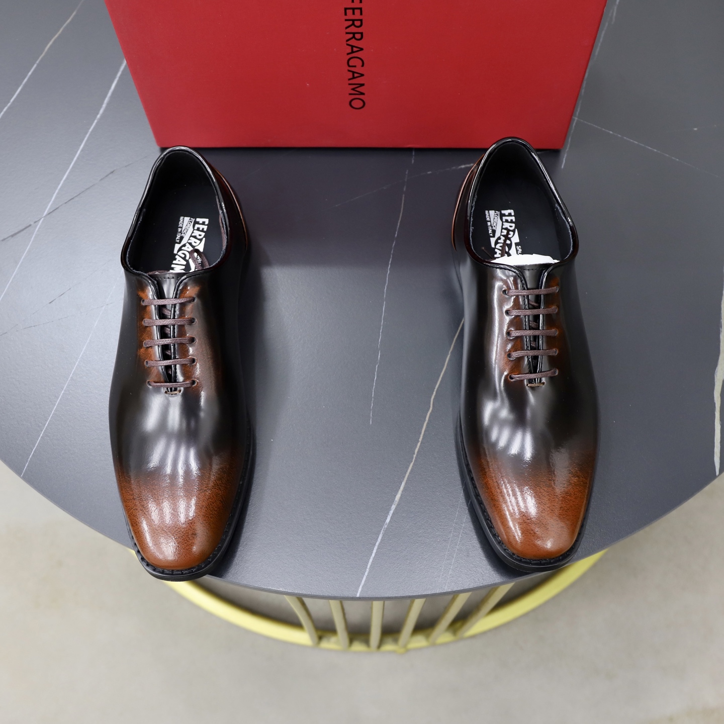 NO:885650,:♂♂♂Niuli Brand Ferragamo Size 38-44 (45 can be customized) Level Counter classic material Original soft cowhide upper Comfortable cowhide lining Original lightweight outsole Style Category Business casual footwear Driving leather shoes Color Actual picture color,,ferragamo,cowhide19860909:♂♂♂牛里 品牌菲拉格慕 尺码38-44（45可定制） 等级 专柜经典款 材料 原版软牛皮鞋面 舒适牛皮内里 原版轻便大底 款式类别商务休闲套脚 驾车皮鞋 颜色实物图片色,,ferragamo,cowhide,Men's shoes