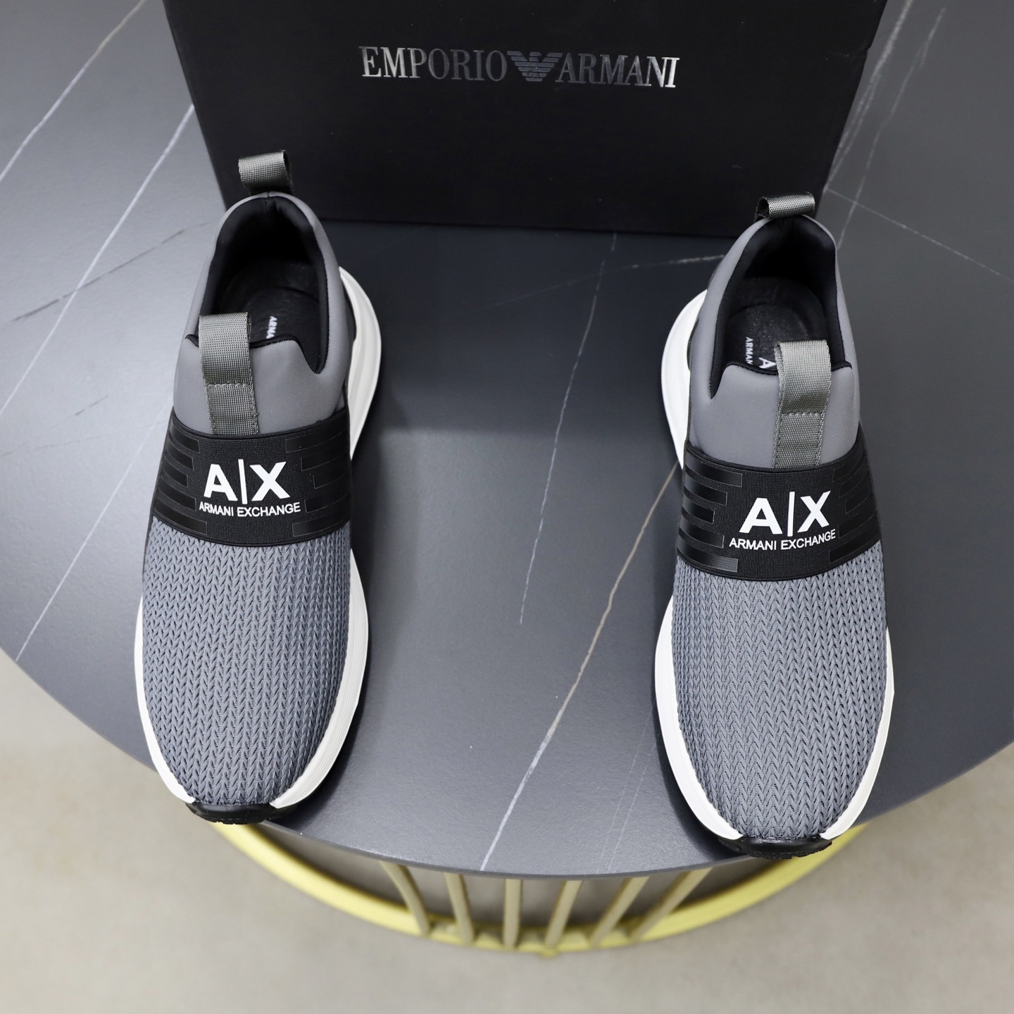NO:898155,♂♂♂ Brand Armani ARM NI Standard code 38-44 (45 customized) The same grade as the official website. Materials original knitted mesh splicing. Comfortable and breathable lining. Lightweight and wear-resistant outsole. Style categories: men's fashion casual shoes, running sneakers, distinguished luxury brand elements, top luxury, color, actual picture color, armani, sneakers19860909♂♂♂ 品牌阿玛尼ARM NI 标准码38-44（45定制） 等级官网同款 材料原版针织网面拼接 舒适透气内里 轻便耐磨大底 款式类别男士时尚休闲鞋 跑步 运动鞋 尊贵奢侈品大牌元素 顶级奢华 颜色实物图片色,,armani,sneakers,Men's shoes