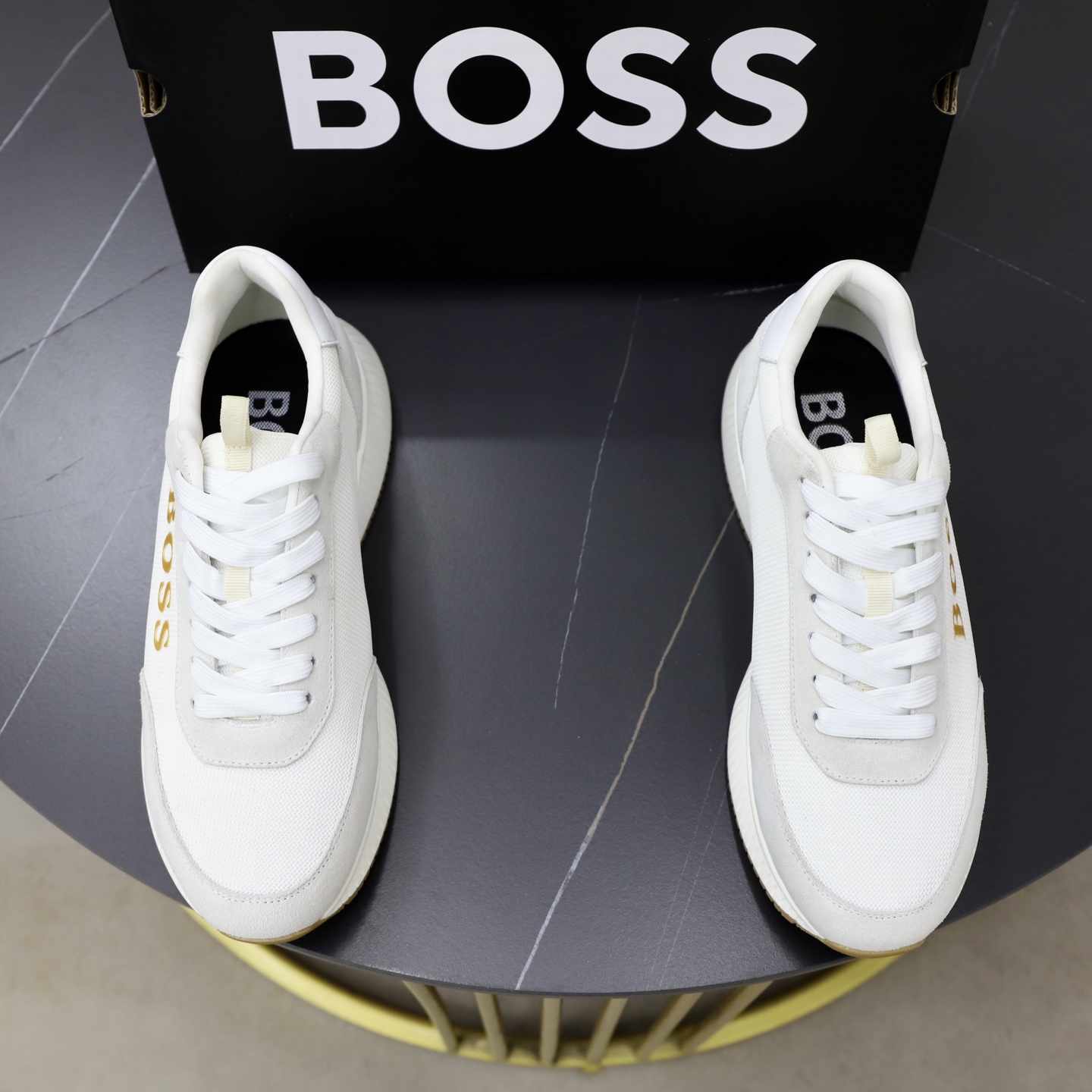 NO:898249,♂♂♂ Brand BOOS Standard code 38-44 (45 customized) The same grade as the official website. Material original knitted mesh splicing. Comfortable and breathable lining. Lightweight and wear-resistant outsole. Style category: men's fashionable casual shoes, running sneakers, noble luxury brand elements, top luxury, color, actual picture color, sneakers19860909♂♂♂ 品牌BOOS 标准码38-44（45定制） 等级官网同款 材料原版针织网面拼接 舒适透气内里 轻便耐磨大底 款式类别男士时尚休闲鞋 跑步 运动鞋 尊贵奢侈品大牌元素 顶级奢华 颜色实物图片色,,sneakers,Men's shoes