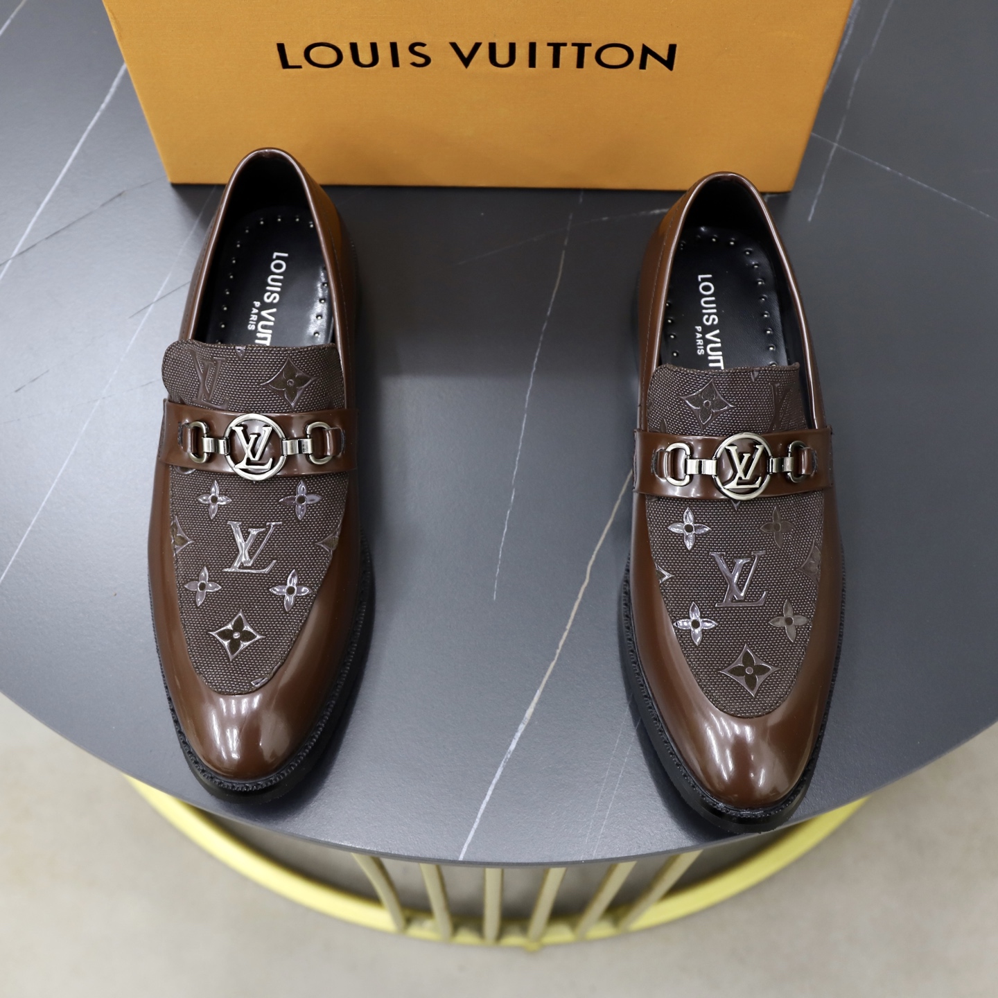 NO:930591,:♂♂♂Niuli Brand LV Louis Vuitton Size 38-44 (45 can be customized) Level Counter classic material Original soft cowhide upper Comfortable cowhide lining Original lightweight outsole Style category Business casual footwear Driving leather shoes Color Actual picture color, louis vuitton, louis vuitton, cowhide19860909:♂♂♂牛里 品牌LV路易威登 尺码38-44（45可定制） 等级 专柜经典款 材料 原版软牛皮鞋面 舒适牛皮内里 原版轻便大底 款式类别商务休闲套脚 驾车皮鞋 颜色实物图片色,,louis vuitton,louis vuitton,cowhide,Men's shoes