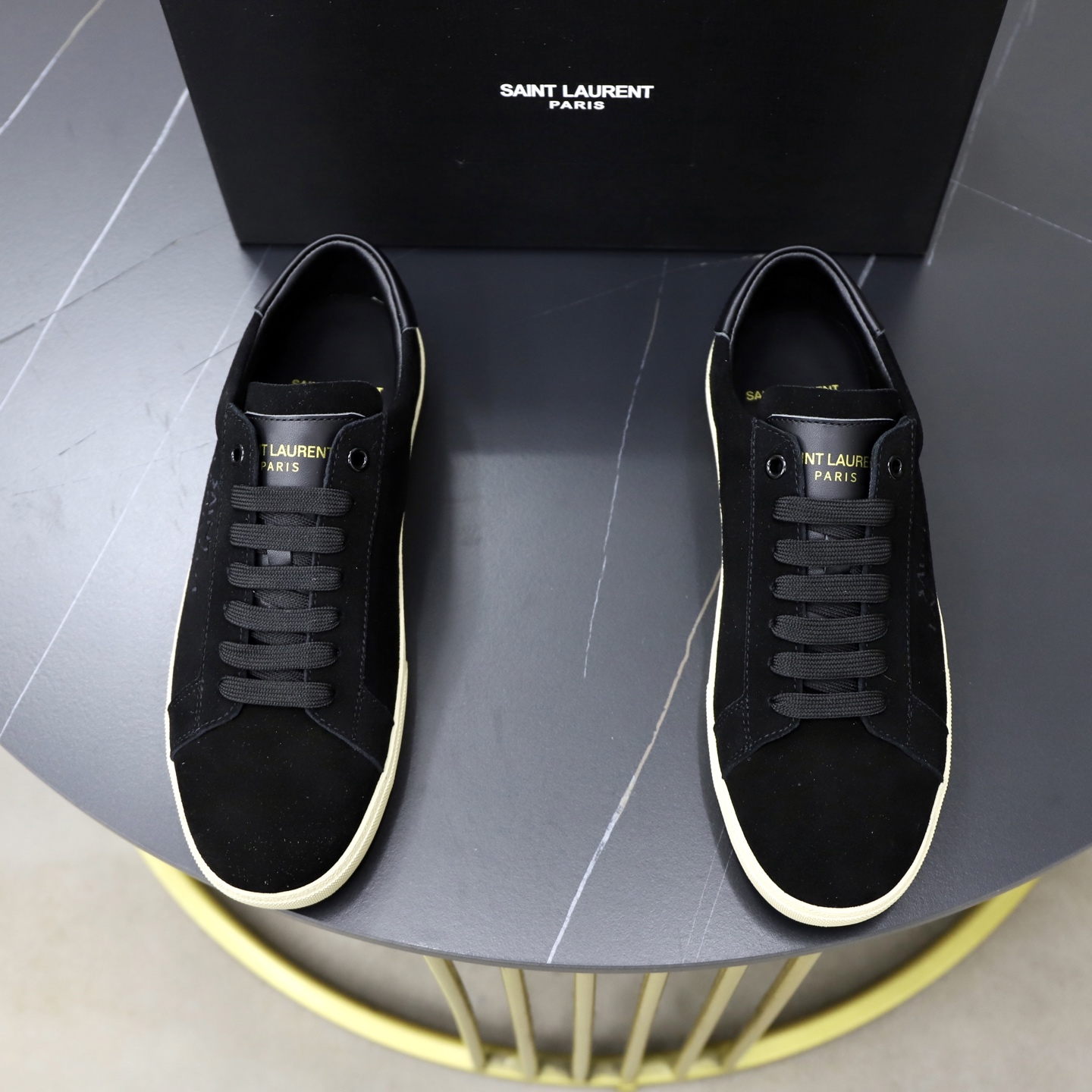 NO:931102,Saint Laurent leather sports side embroidered logo, heel decorated with brand logo, front lace-up, round toe, rubber flat sole, insole decorated with brand logo. The fabric is high mercerized cow suede, the lining is sheepskin, the sole is rubber, size 38-44 (45 customized),, saint laurent, saint laurent, sheepskin19860909Saint Laurent圣罗兰 皮质运动侧置刺绣logo,鞋后跟饰有品牌标志,正面系带,圆头,橡胶平底,鞋垫饰有品牌logo. 面料高丝光牛反绒 里料羊皮里 鞋底成分橡胶 尺码38-44（45订做）,,saint laurent,saint laurent,sheepskin,Men's shoes
