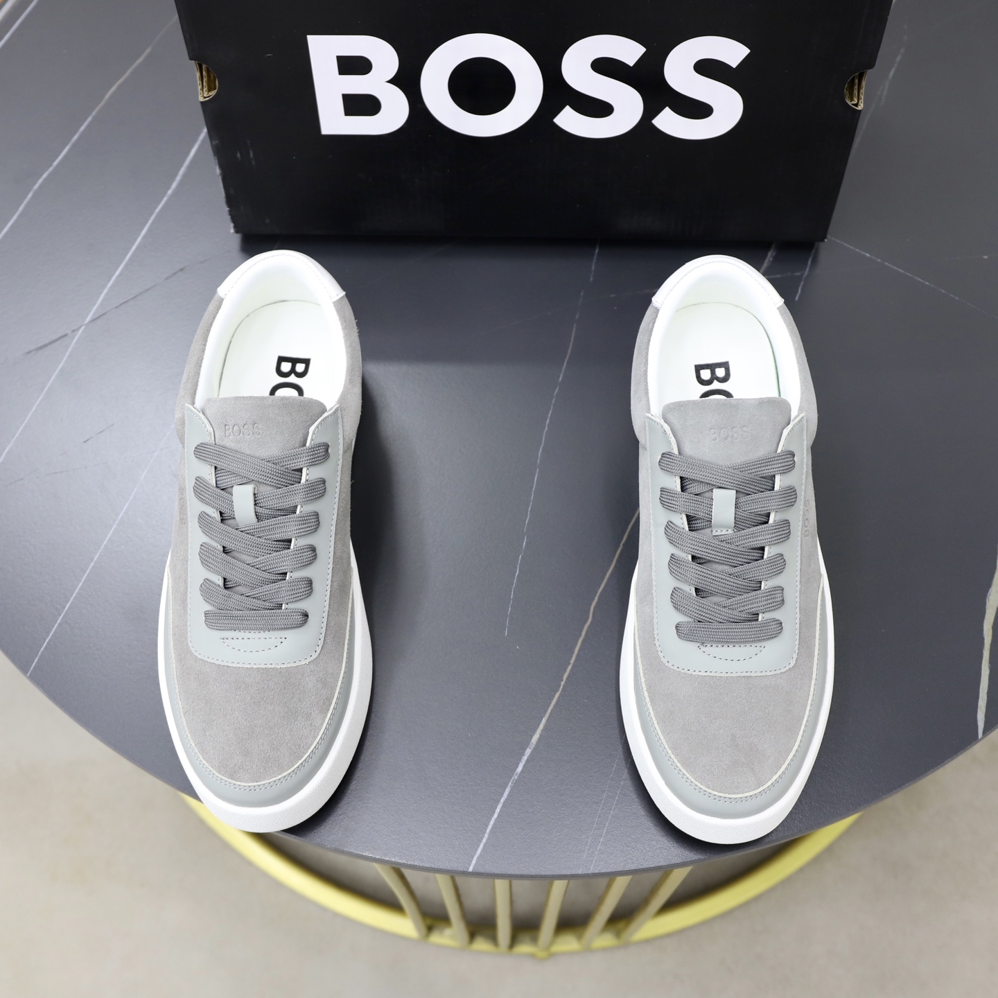 NO:954655,[BOSS] -Original cowhide stitching on the upper -Comfortable and breathable lining -Original light, soft and wear-resistant outsole -Ultra-high quality control and fine workmanship (high-end, luxury and class) -Size 39-44 (45 can be customized),,cowhide19860909【BOSS】 -鞋面原厂牛皮拼接 -内里舒适透气 -大底原版轻便柔软耐磨大底 -超高品控·做工精细凸显(高端·贵气·档次) -Size 39-44（45可订做）,,cowhide,Men's shoes