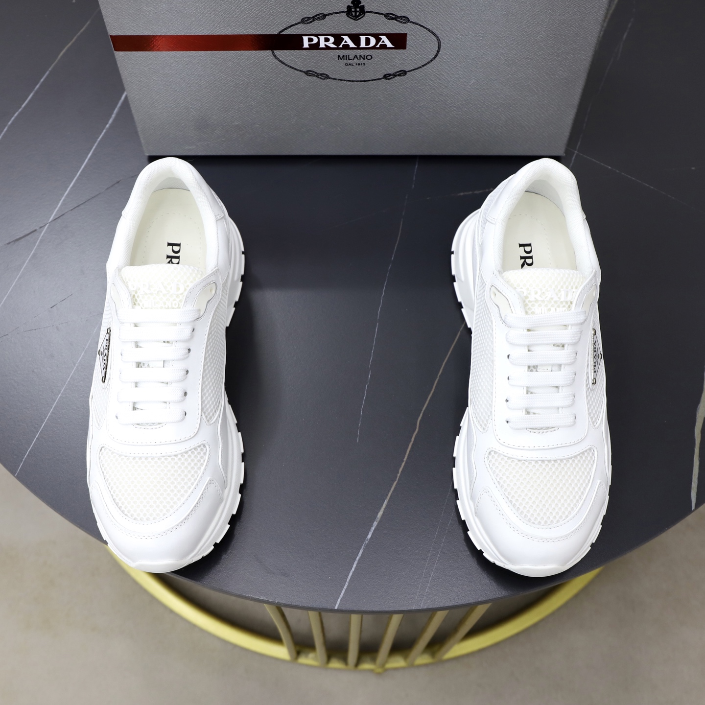 NO:954662,Top original brand PRADA (Prada) Standard men's size 38/44 (45 can be customized) The same grade as the official website Material original cowhide surface splicing Cowhide lining Original wear-resistant soft outsole Style category casual sports shoes Young fashion European and American trends British style Color actual picture color, prada, prada, sneakers, cowhide19860909顶级原单 品牌PRADA（普拉达） 标准码男码38/44（45可以定做） 等级官网同款 材料原版牛皮面拼接 牛皮内里 原版耐磨柔软大底 款式类别休闲运动鞋 年轻时尚 欧美潮流 英伦风格 颜色实物图片色,,prada,prada,sneakers,cowhide,Men's shoes