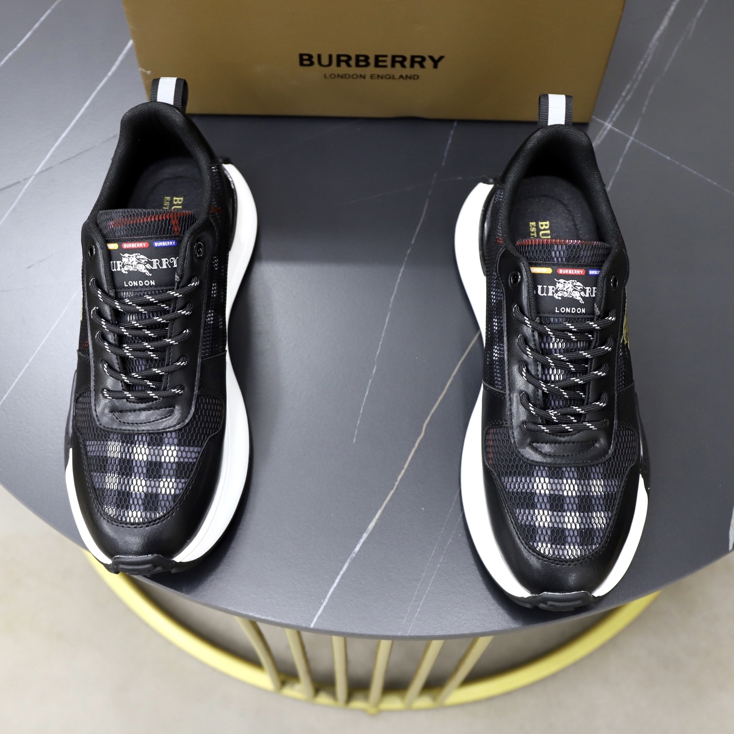 NO:954691,♂♂♂ Brand Burberry Standard code 38-44 (45 customized) The same grade as the official website. Materials: original knitted fabric splicing. Comfortable and breathable lining. Original wear-resistant outsole. Style categories: men's fashionable casual shoes, running sneakers, noble luxury brand elements, top luxury, color, actual picture color, burberry, sneakers19860909♂♂♂ 品牌巴宝莉 标准码38-44（45订做） 等级官网同款 材料原厂针织面料拼接 舒适透气内里 原厂耐磨大底 款式类别男士时尚休闲鞋 跑步 运动鞋 尊贵奢侈品大牌元素 顶级奢华 颜色实物图片色,,burberry,sneakers,Men's shoes