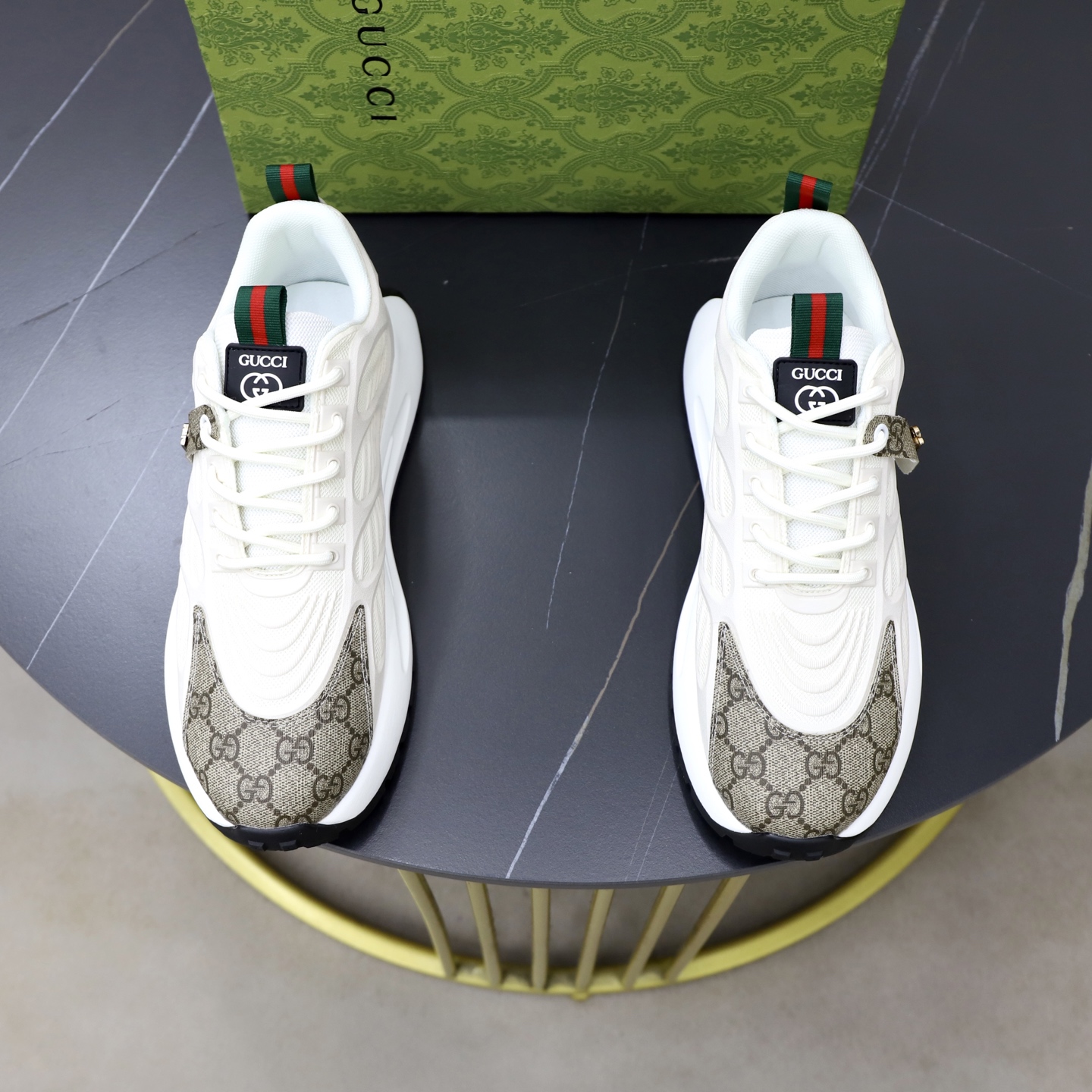 NO:954702,♂♂♂ Brand Gucci GUCC I Standard code 38-44 (45 customized) The same grade as the official website. Materials: original knitted fabric splicing. Comfortable and breathable lining. Original wear-resistant outsole. Style categories: men's fashionable casual shoes, running sneakers, noble luxury brand elements, top luxury, color, actual picture color,, gucci, sneakers19860909♂♂♂ 品牌古奇GUCC I 标准码38-44（45订做） 等级官网同款 材料原厂针织面料拼接 舒适透气内里 原厂耐磨大底 款式类别男士时尚休闲鞋 跑步 运动鞋 尊贵奢侈品大牌元素 顶级奢华 颜色实物图片色,,gucci,sneakers,Men's shoes