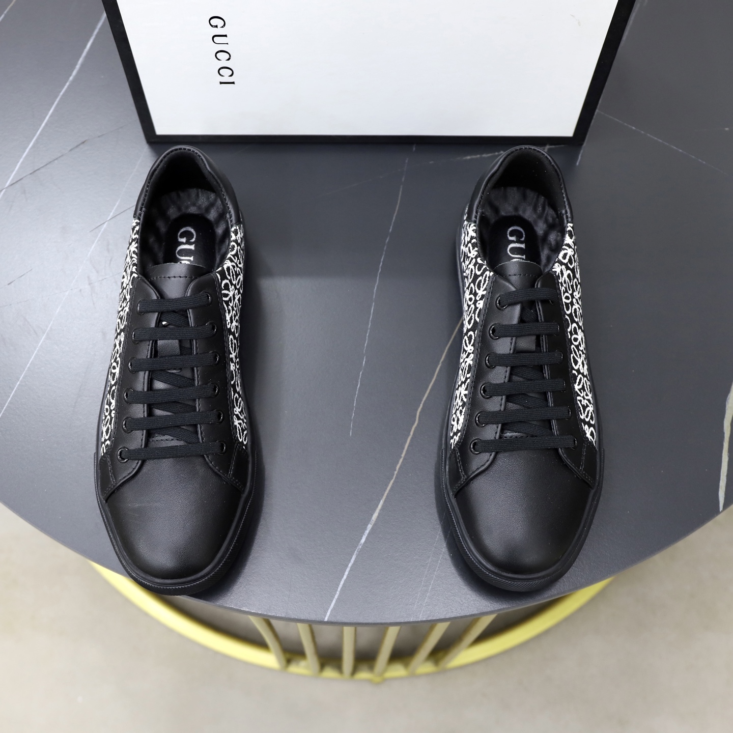 NO:955375,♂♂♂ Brand GUCCI Standard code 38-44 (45 customized) The same grade as the official website. Materials original material splicing. Comfortable and breathable pigskin lining. Lightweight and wear-resistant sports outsole. Style category: Men's fashionable casual shoes, running sneakers, noble luxury brand elements, top luxury, color, actual picture color,, gucci, sneakers19860909♂♂♂ 品牌古奇GUCCI 标准码38-44（45订做） 等级官网同款 材料原厂材料拼接 舒适透气猪皮内里 轻便耐磨运动大底 款式类别男士时尚休闲鞋 跑步 运动鞋 尊贵奢侈品大牌元素 顶级奢华 颜色实物图片色,,gucci,sneakers,Men's shoes